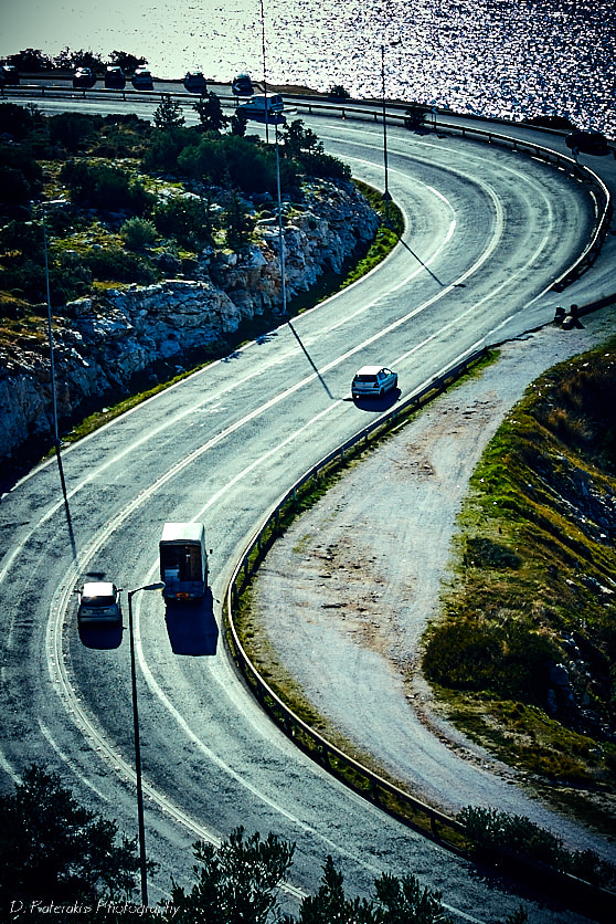 Nikon 1 Nikkor VR 30-110mm F3.8-5.6 sample photo. On the road photography