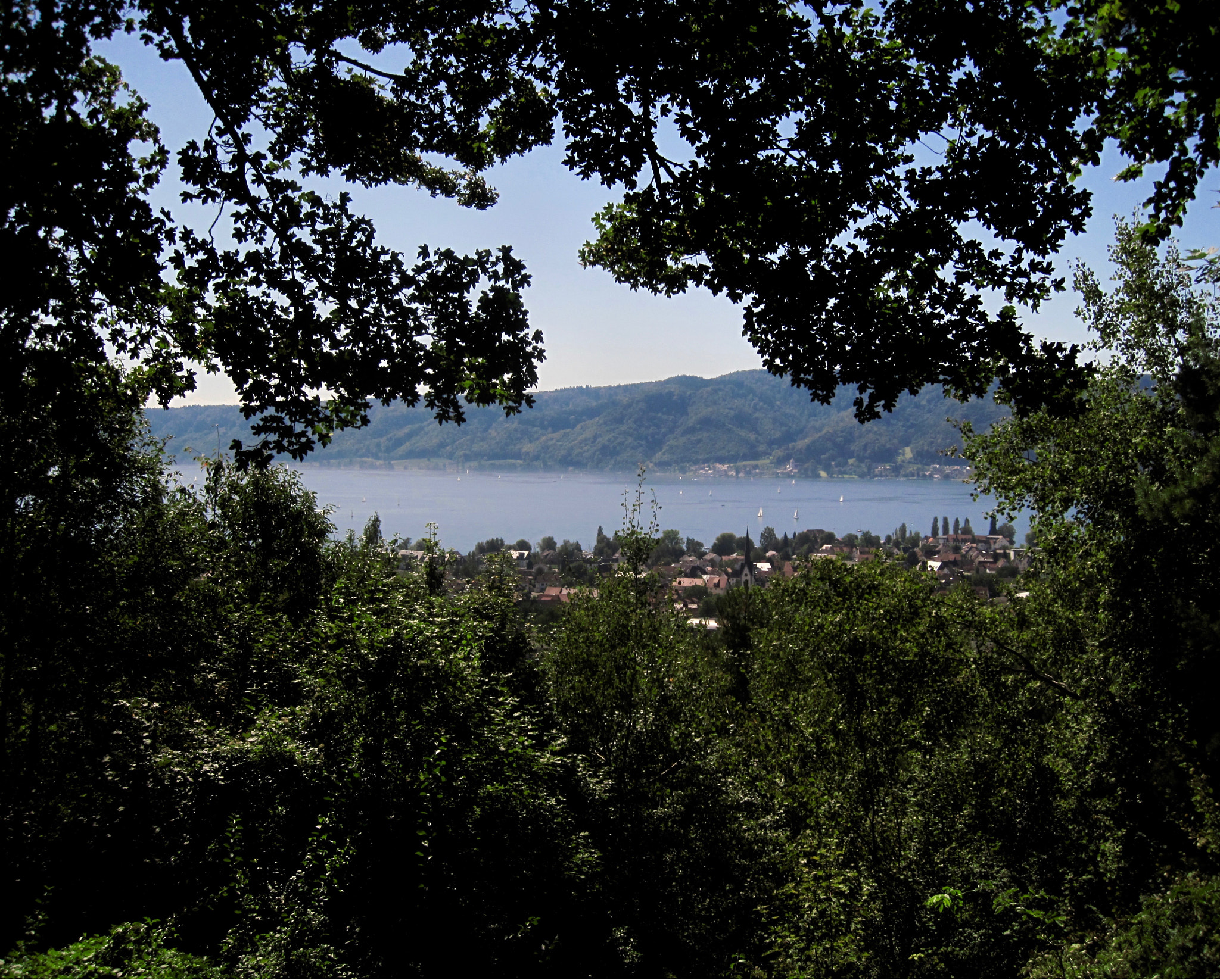 Canon PowerShot SD990 IS (Digital IXUS 980 IS / IXY Digital 3000 IS) sample photo. Ludwigshafen bodensee photography