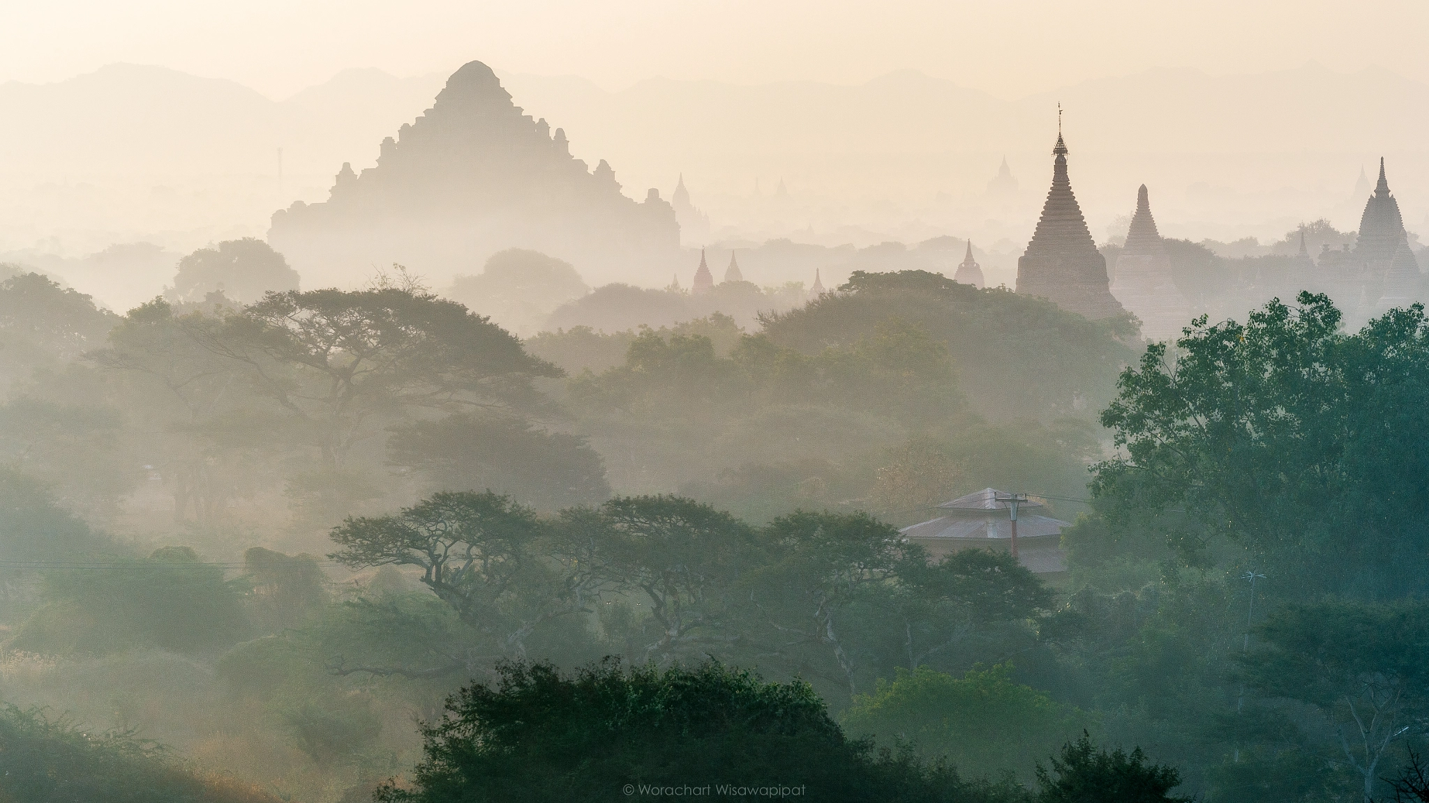 Nikon AF-S Nikkor 70-200mm F4G ED VR sample photo. Colors of bagan morning photography