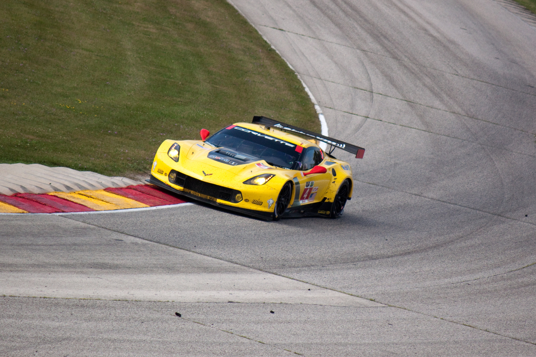 Canon EOS 500D (EOS Rebel T1i / EOS Kiss X3) sample photo. Corvette photography