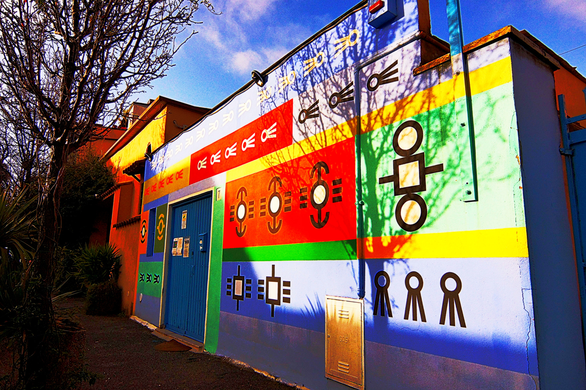Sony SLT-A65 (SLT-A65V) + 20mm F2.8 sample photo. M.u.ro -museum of urban art of rome photography