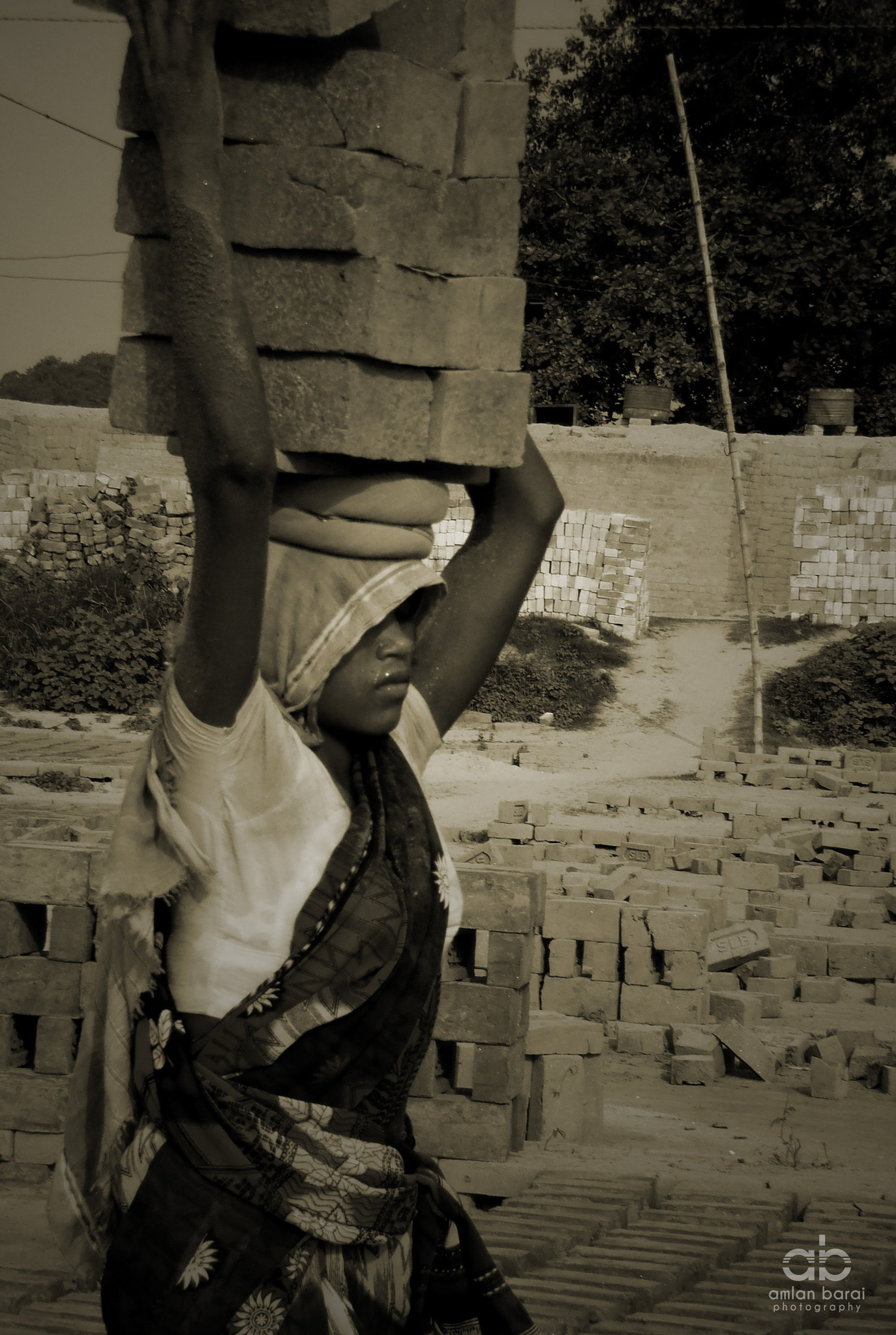 Olympus T105,T100,X36 sample photo. Burden of life... photography