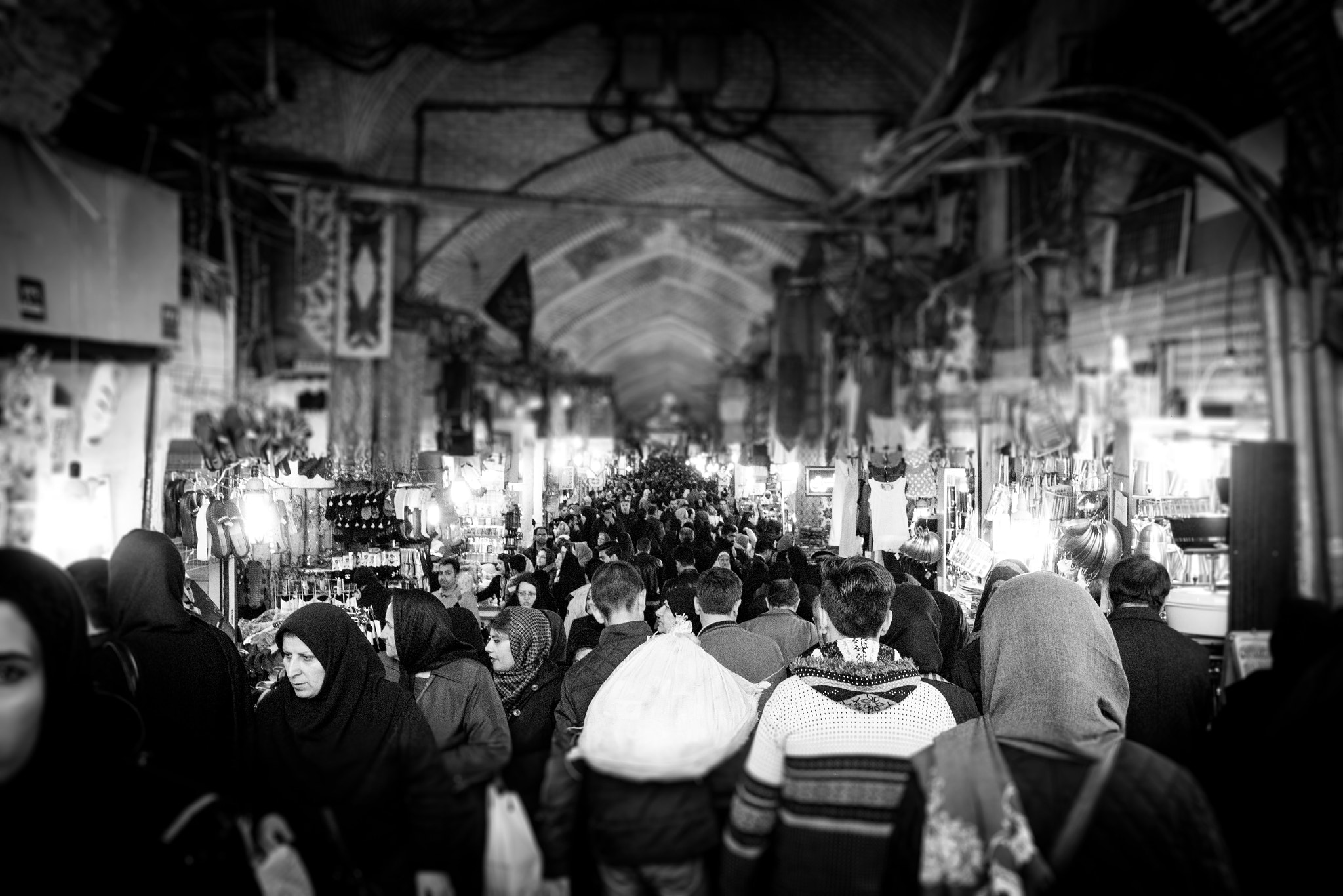 Canon EF-S 17-85mm F4-5.6 IS USM sample photo. Bazar in teheran photography