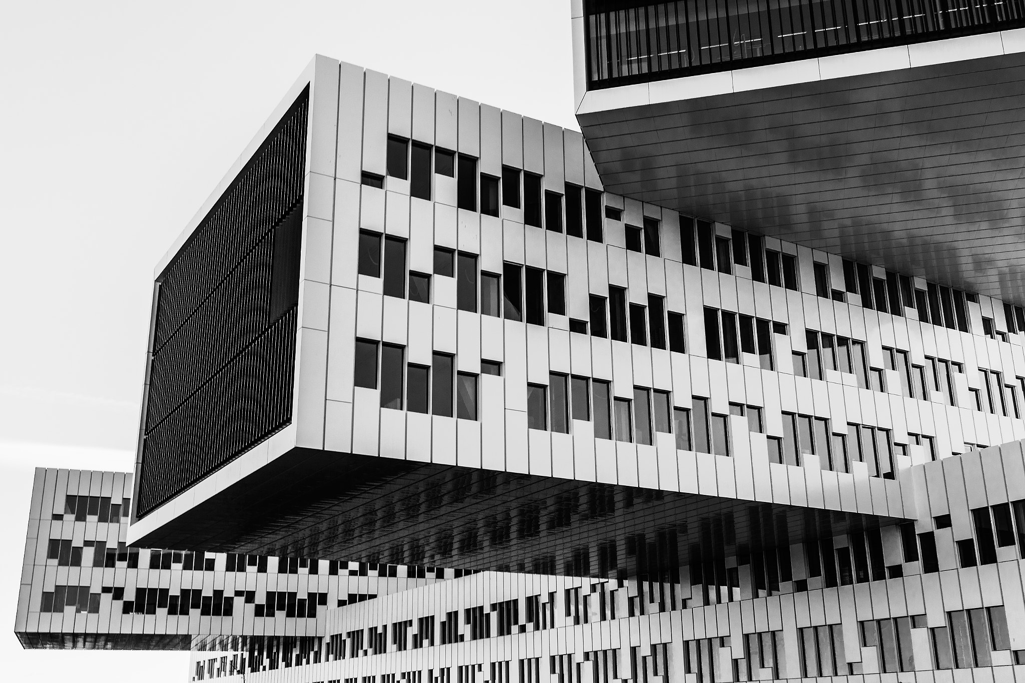 Sigma 24mm F1.4 DG HSM Art sample photo. Statoil fornebu photography