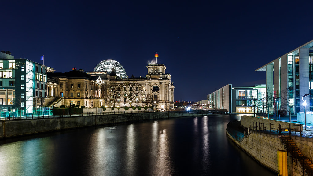 #Berlin by night by Manuela Zachareck on 500px.com