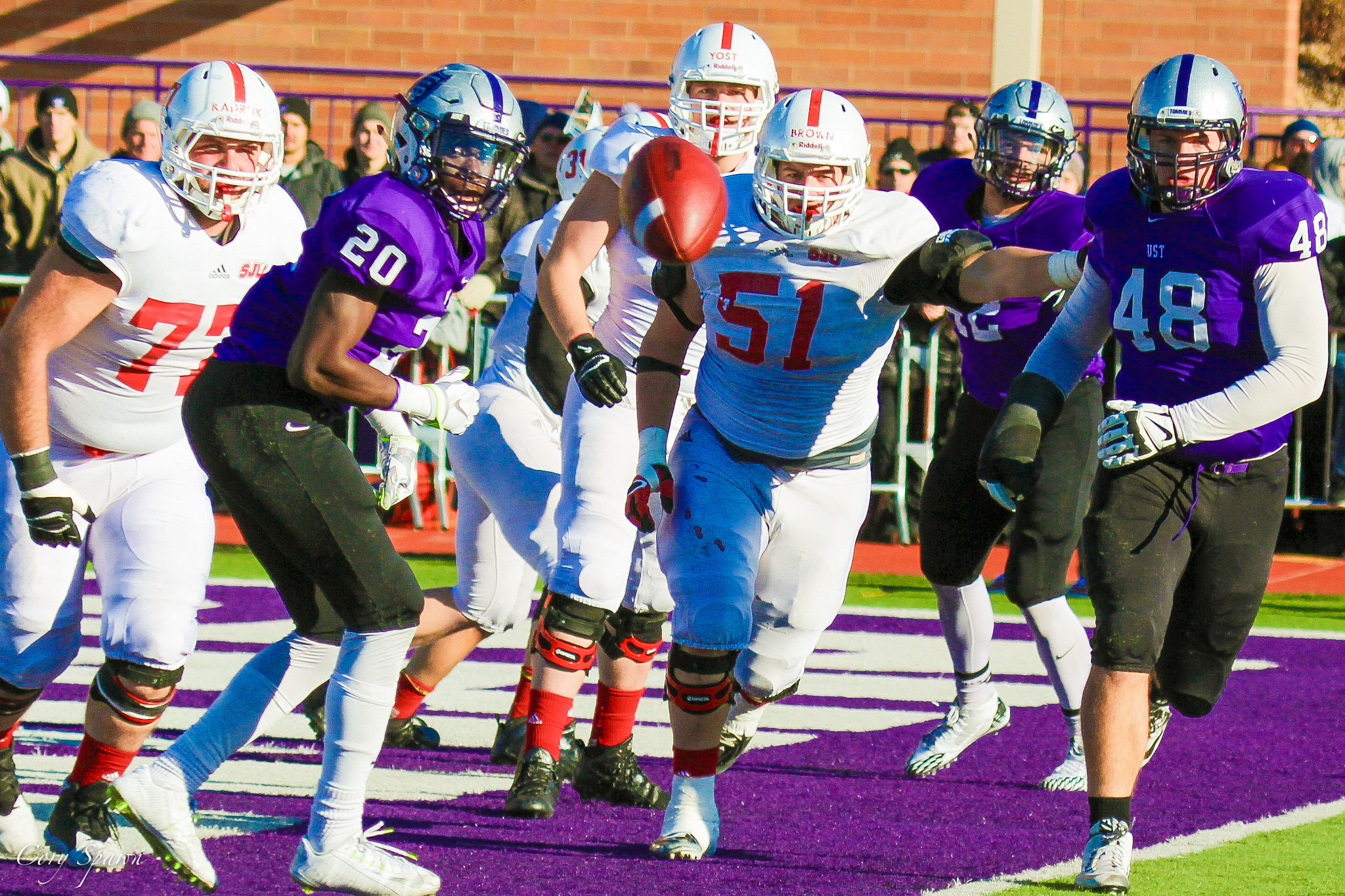 Canon EF 100-400mm F4.5-5.6L IS USM sample photo. Tommie/johnnie football photography