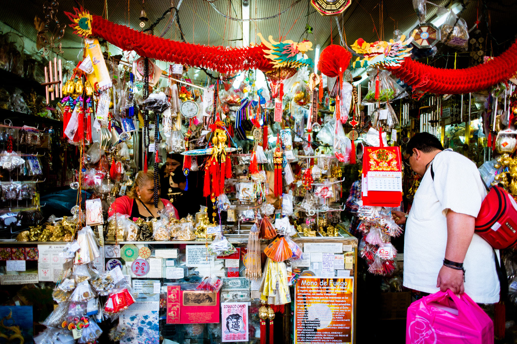 Sony a99 II + Sony 20mm F2.8 sample photo. Chinese new year in mexico city photography