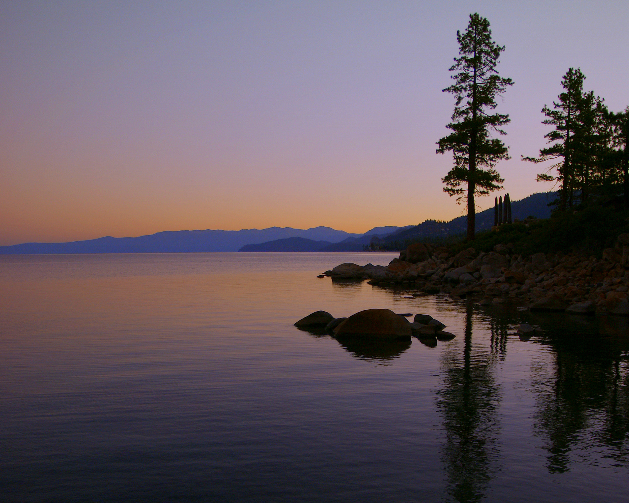 Sony Alpha DSLR-A350 + Sigma 17-70mm F2.8-4.5 (D) sample photo. Tahoe dusk photography