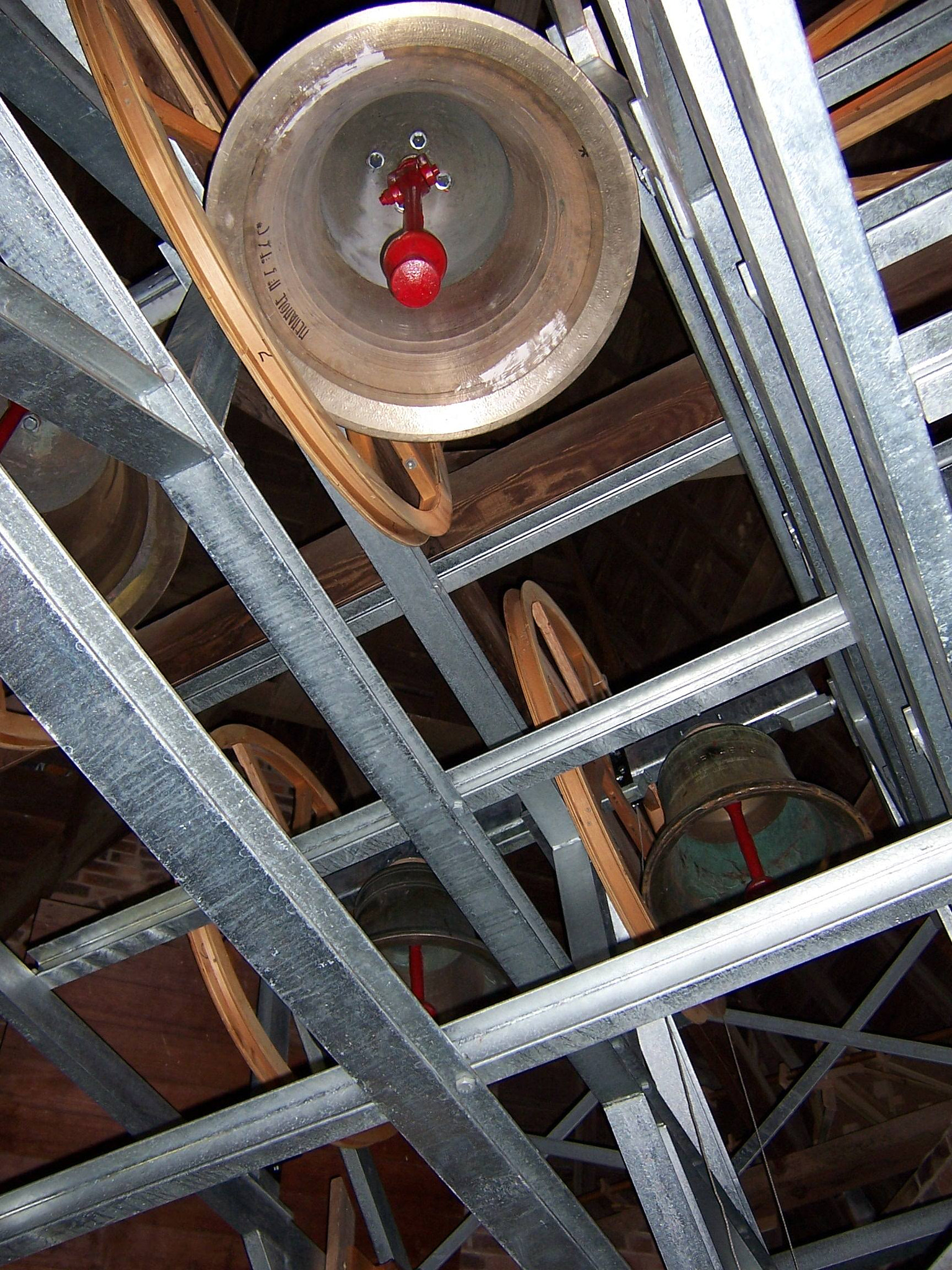 Kodak DX7440 ZOOM DIGITAL CAMERA sample photo. Bell frame looking upwards photography