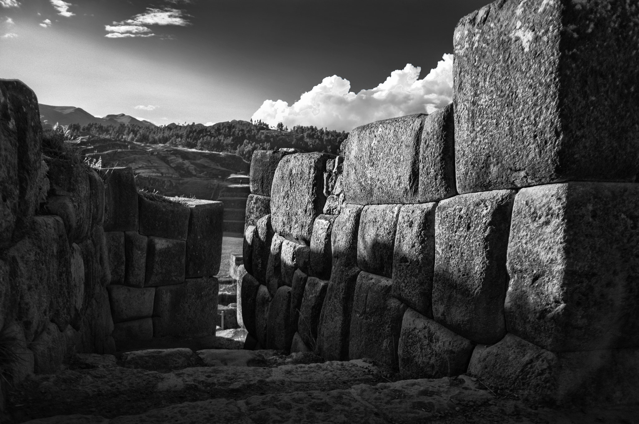 Nikon D90 + Sigma 18-50mm F3.5-5.6 DC sample photo. Sacsayhuaman photography