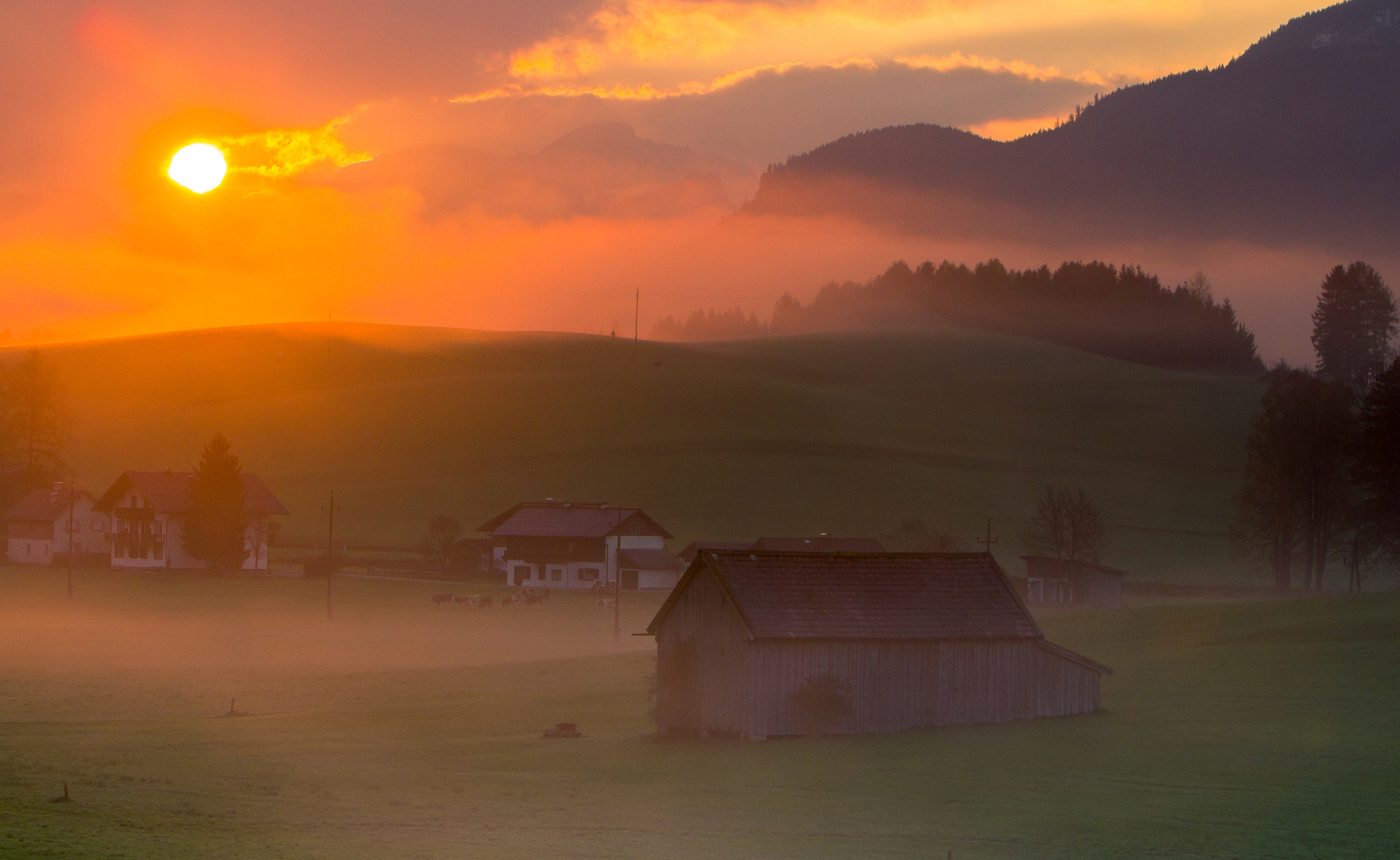 Canon EF 70-200mm F2.8L IS USM sample photo. #38 pink fog in salzkammergut. photography