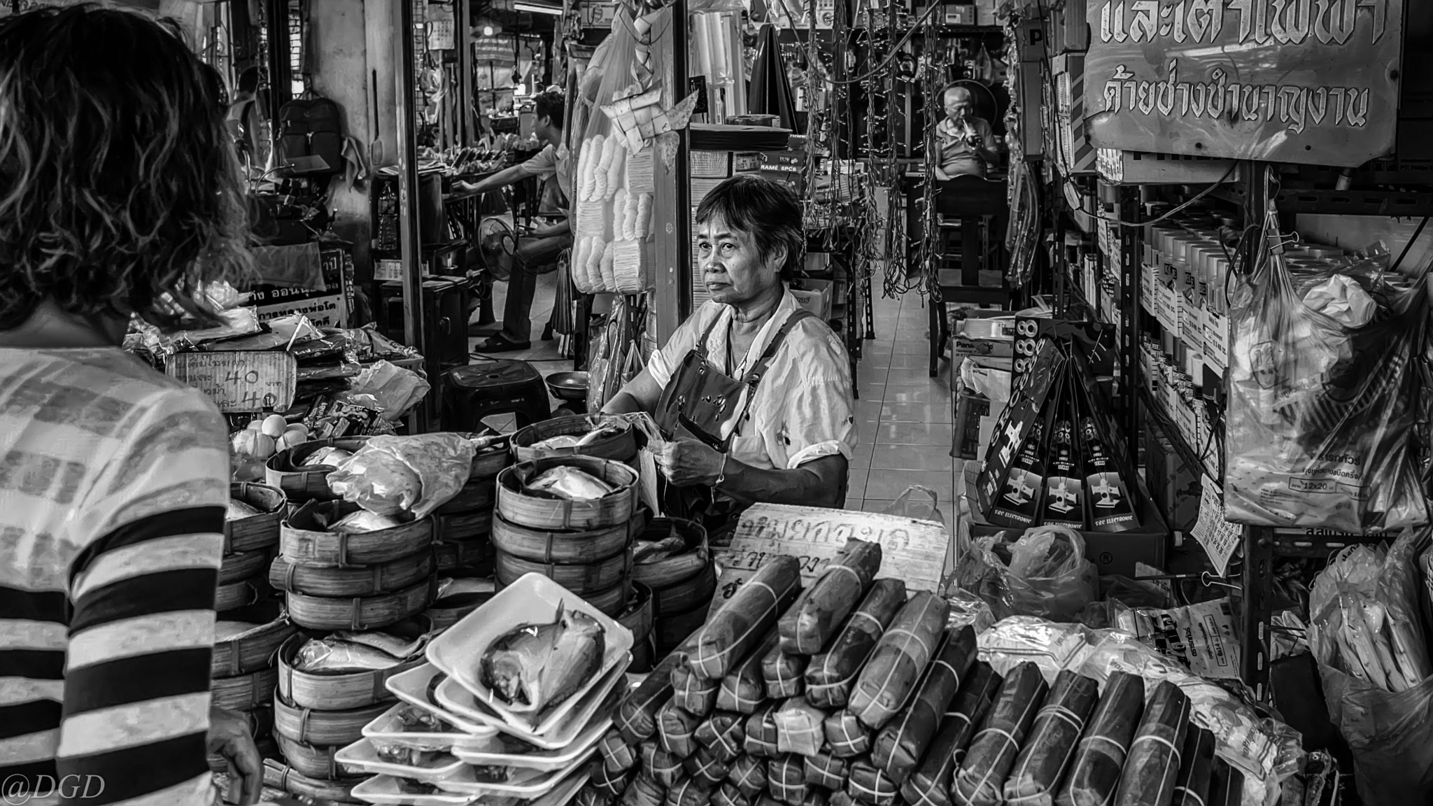 Sony a5100 + Sigma 19mm F2.8 EX DN sample photo. Bangkok market photography