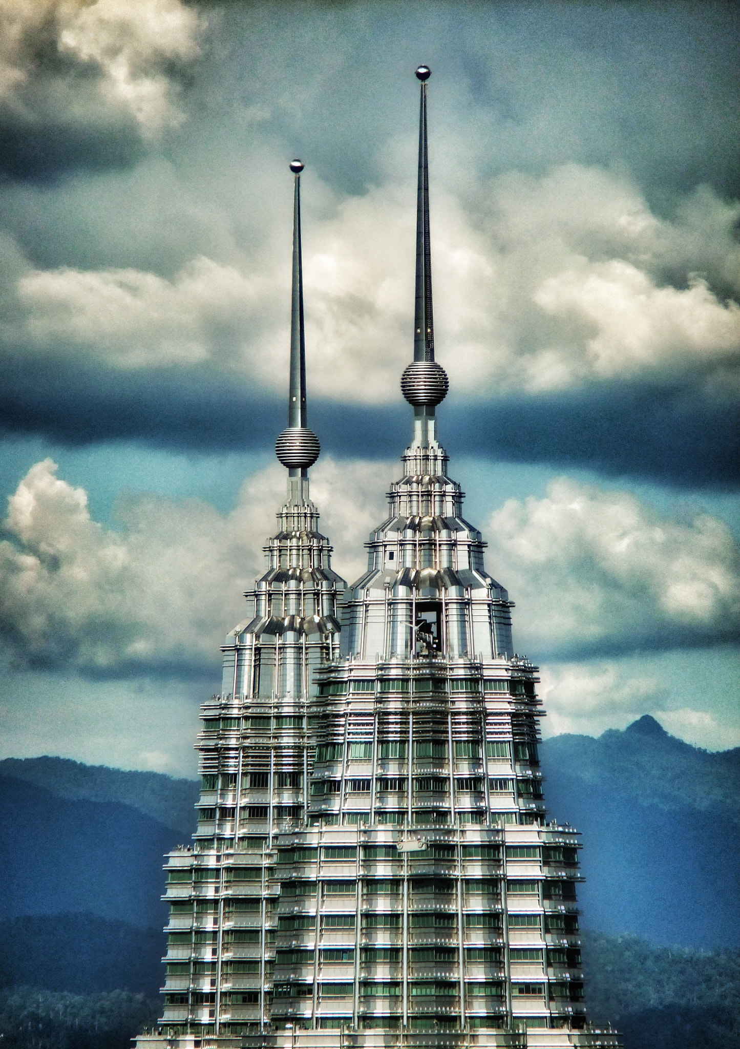 FujiFilm FinePix F70EXR (FinePix F75EXR) sample photo. Petronas twin tower, kuala lumpur, malaysia photography