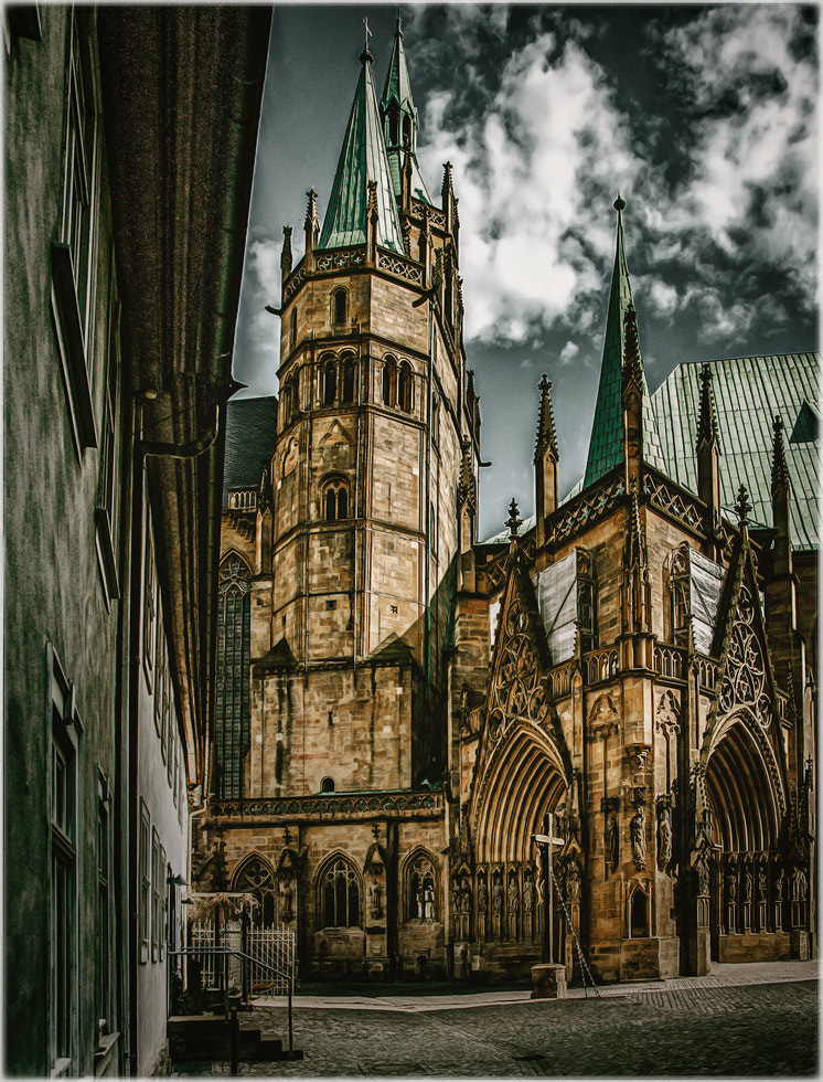 Sony Alpha DSLR-A700 sample photo. Erfurt cathedral photography