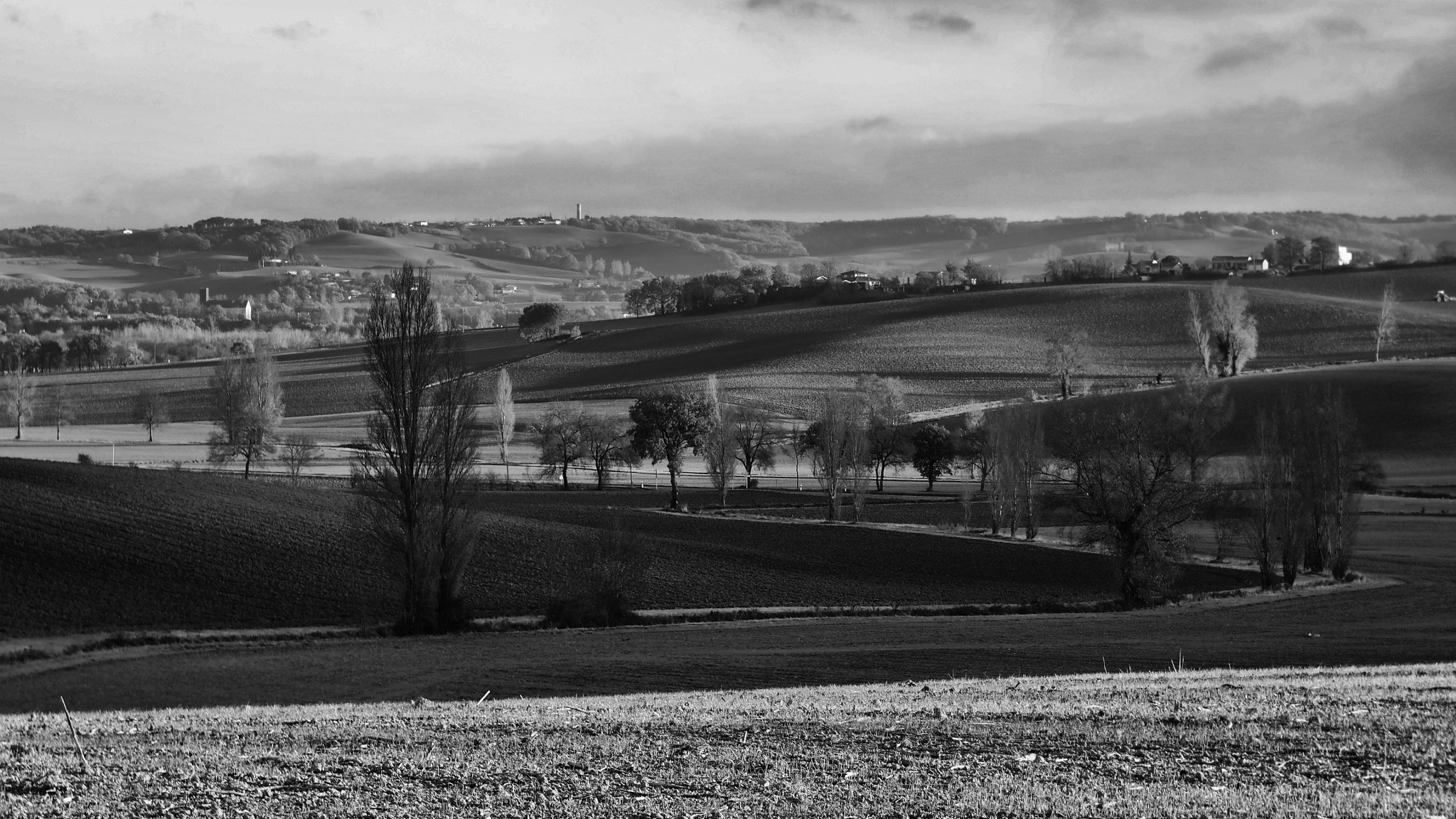 Olympus OM-D E-M5 + OLYMPUS M.14-150mm F4.0-5.6 II sample photo. Hills of gers photography