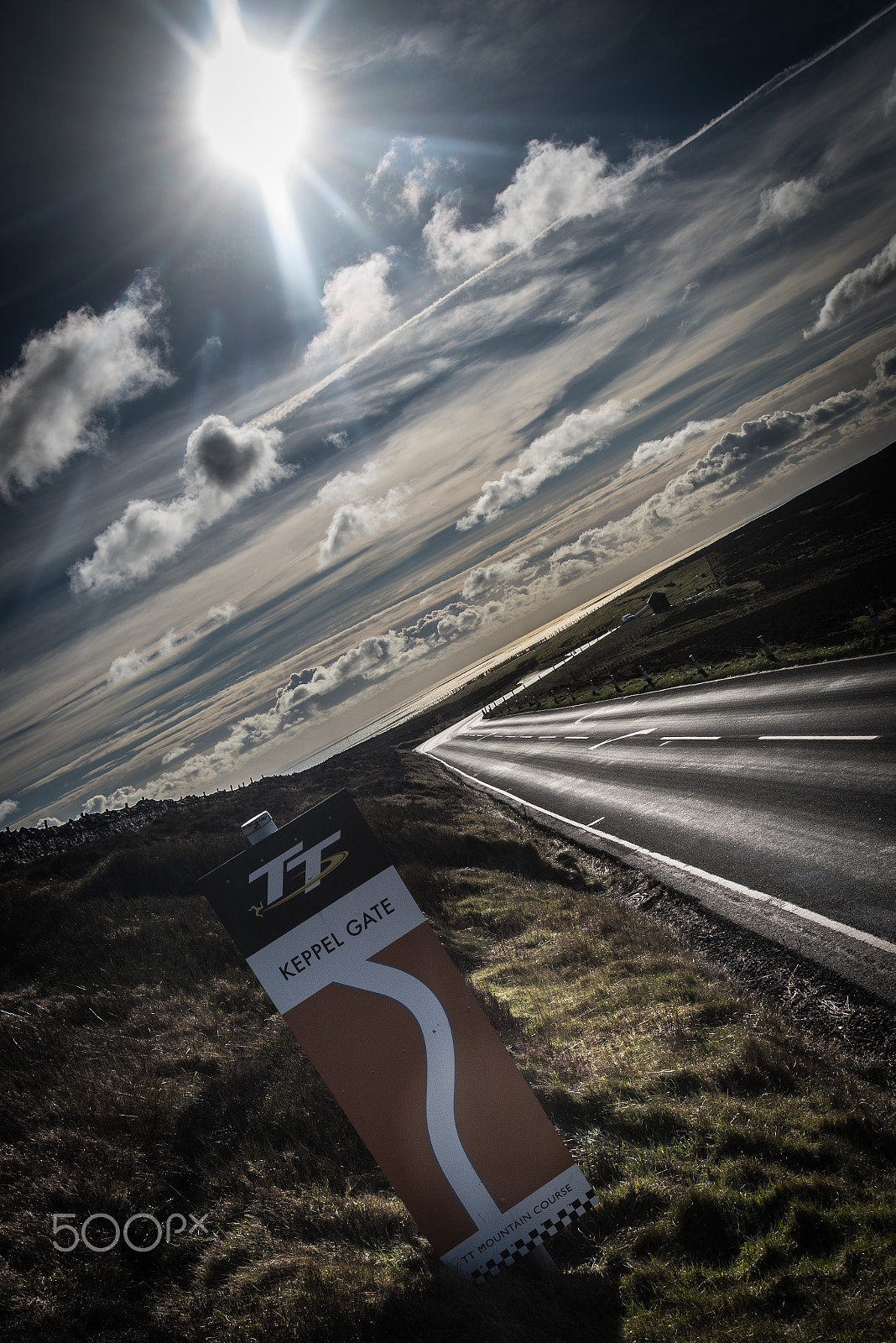 AF Zoom-Nikkor 28-80mm f/3.3-5.6G sample photo. Keppel gate photography