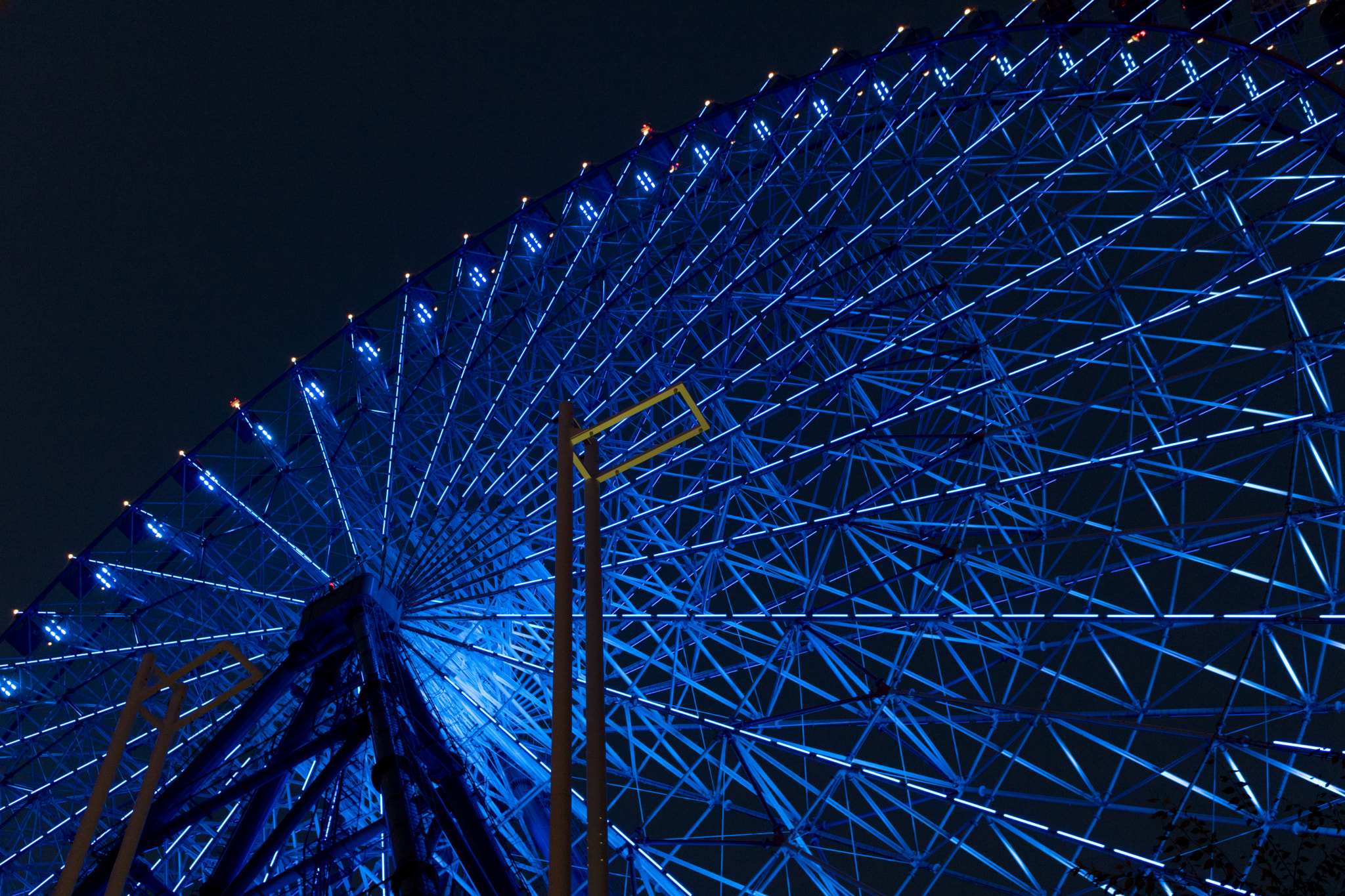 Canon EOS 750D (EOS Rebel T6i / EOS Kiss X8i) sample photo. The ferris wheel photography