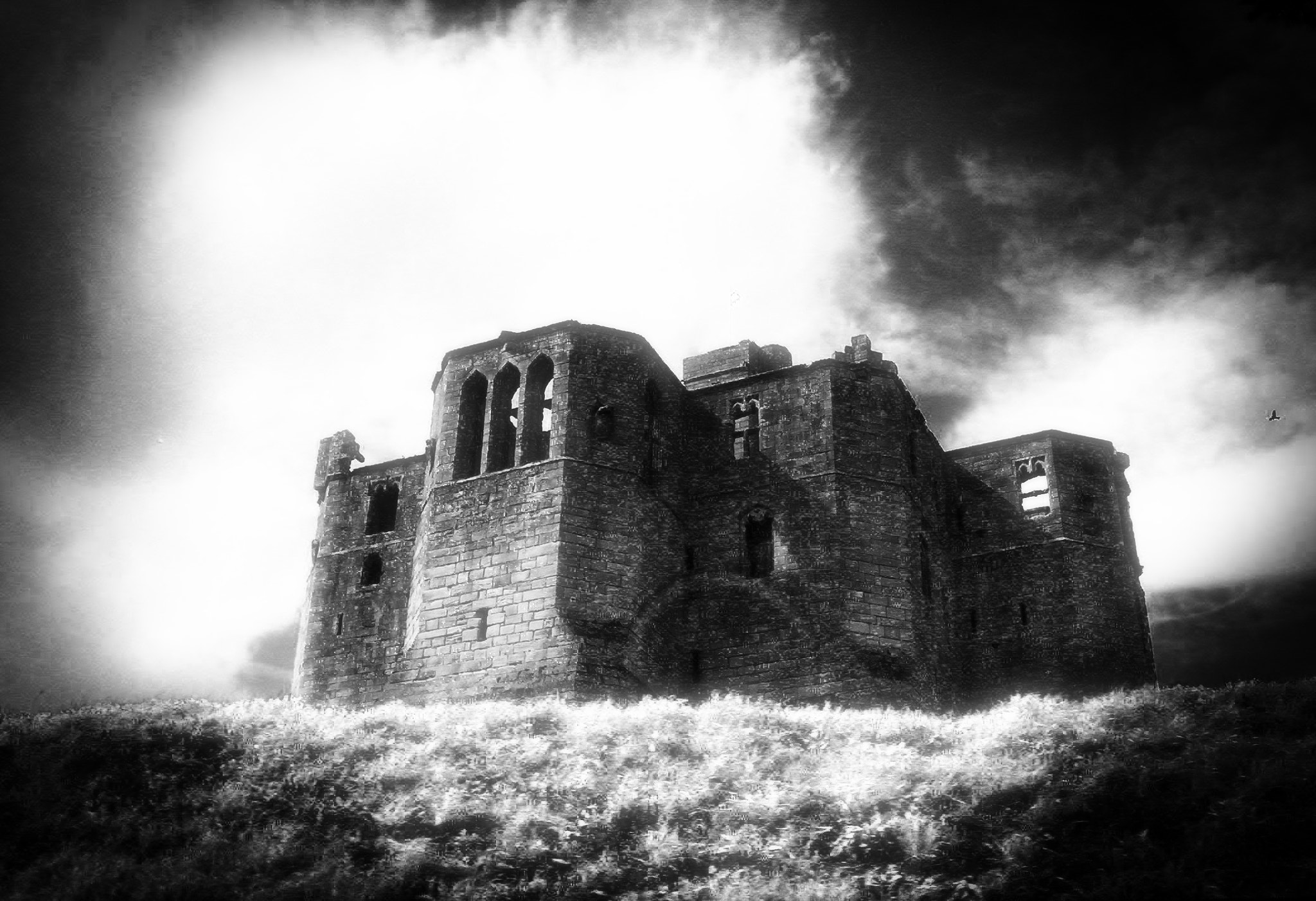 Kodak EASYSHARE CX7310 DIGITAL CAMERA sample photo. Warkworth castle photography
