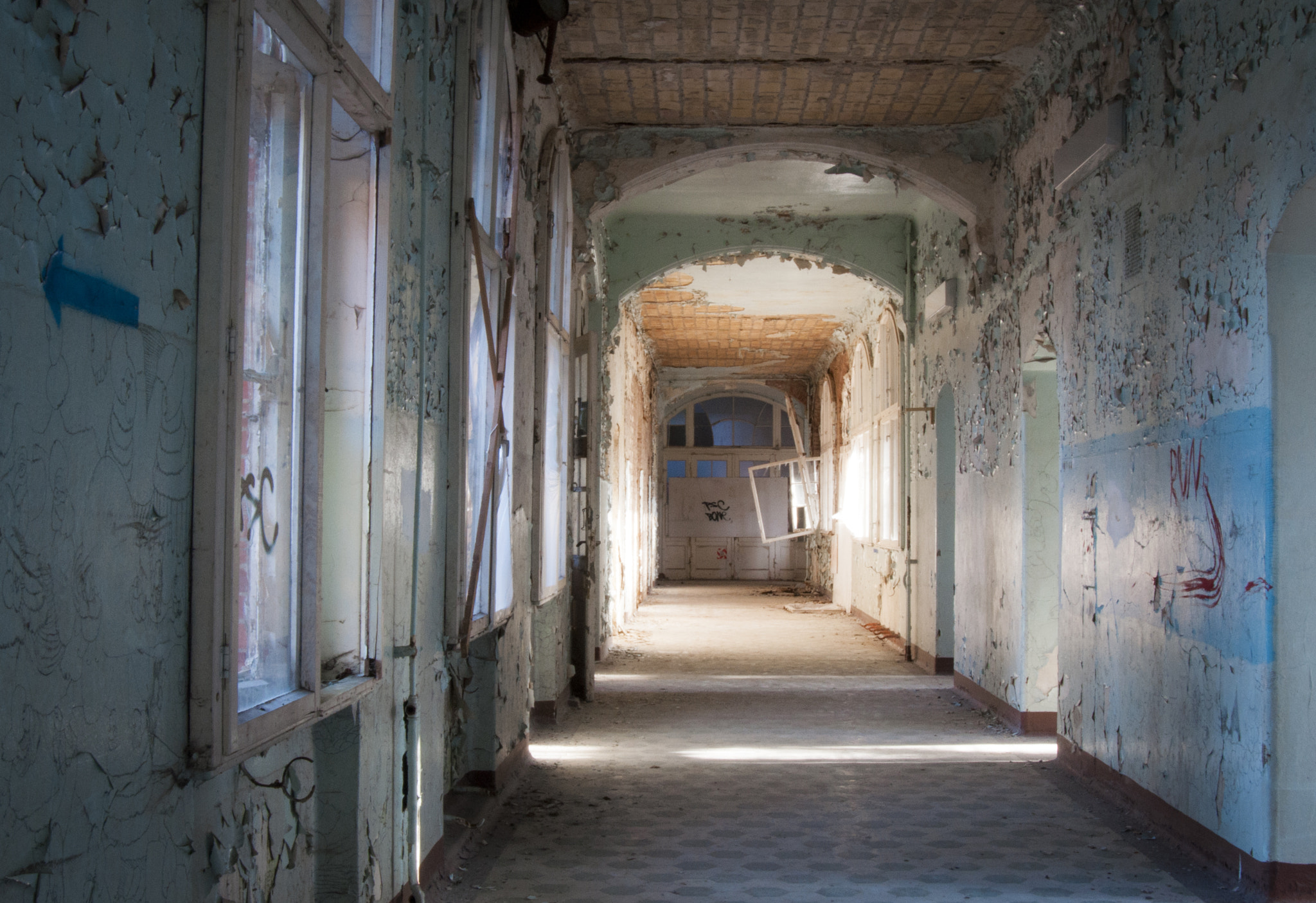 Nikon AF Nikkor 24-85mm F2.8-4D IF sample photo. Inner sky (beelitz #10) photography