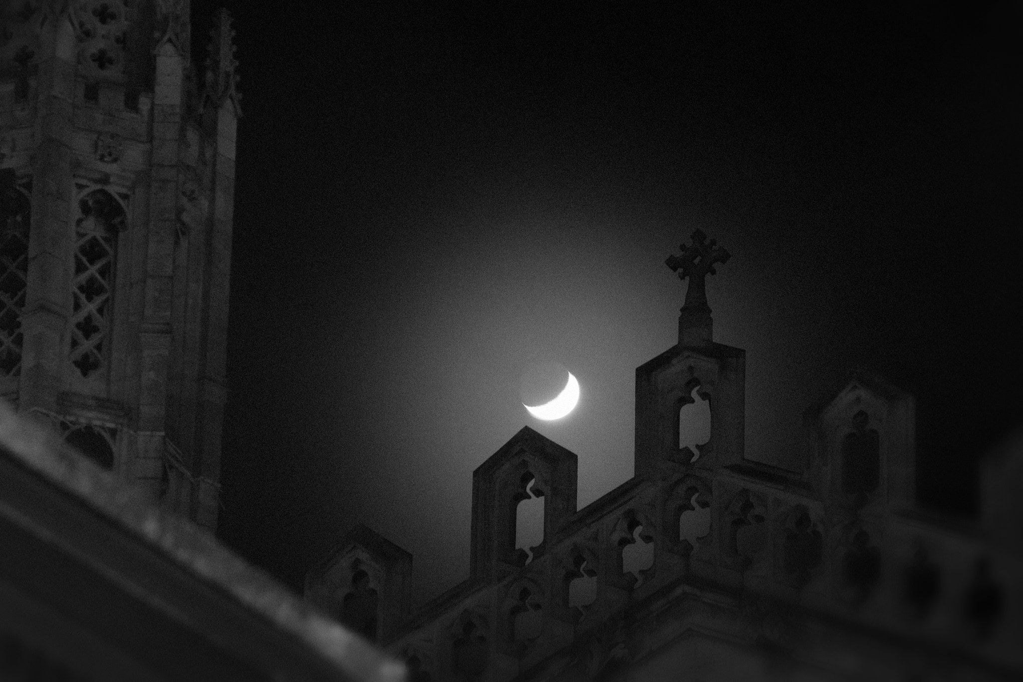 Canon EOS 30D + Sigma 18-200mm f/3.5-6.3 DC OS sample photo. Church by moonlight photography
