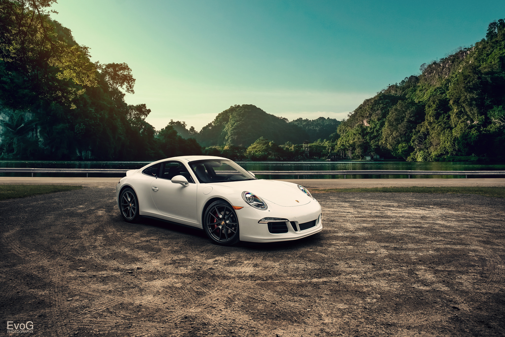AF Nikkor 24mm f/2.8 sample photo. Porsche 911 carrera 4s photography