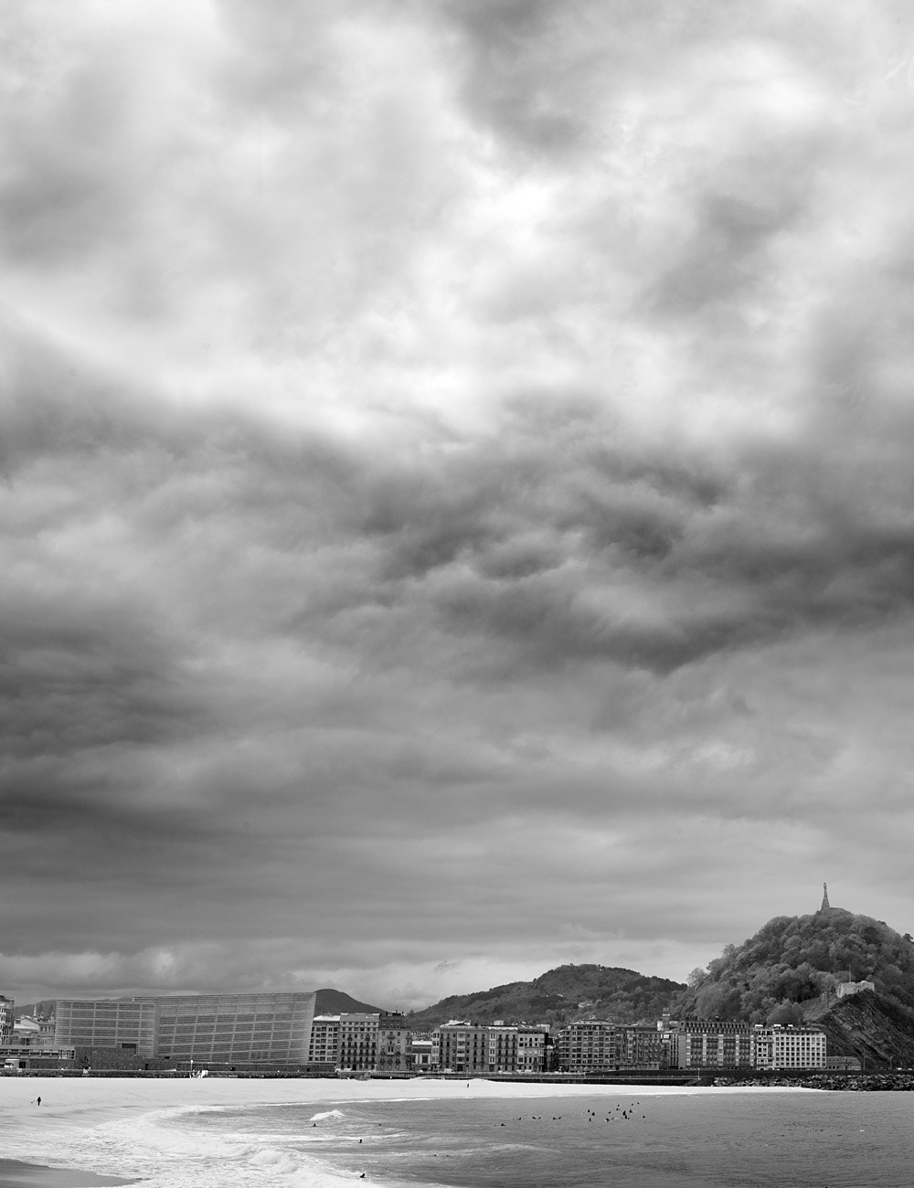 Canon EOS-1Ds Mark III + Canon EF 50mm F1.8 II sample photo. Playa de gros y kursaal, donostia photography