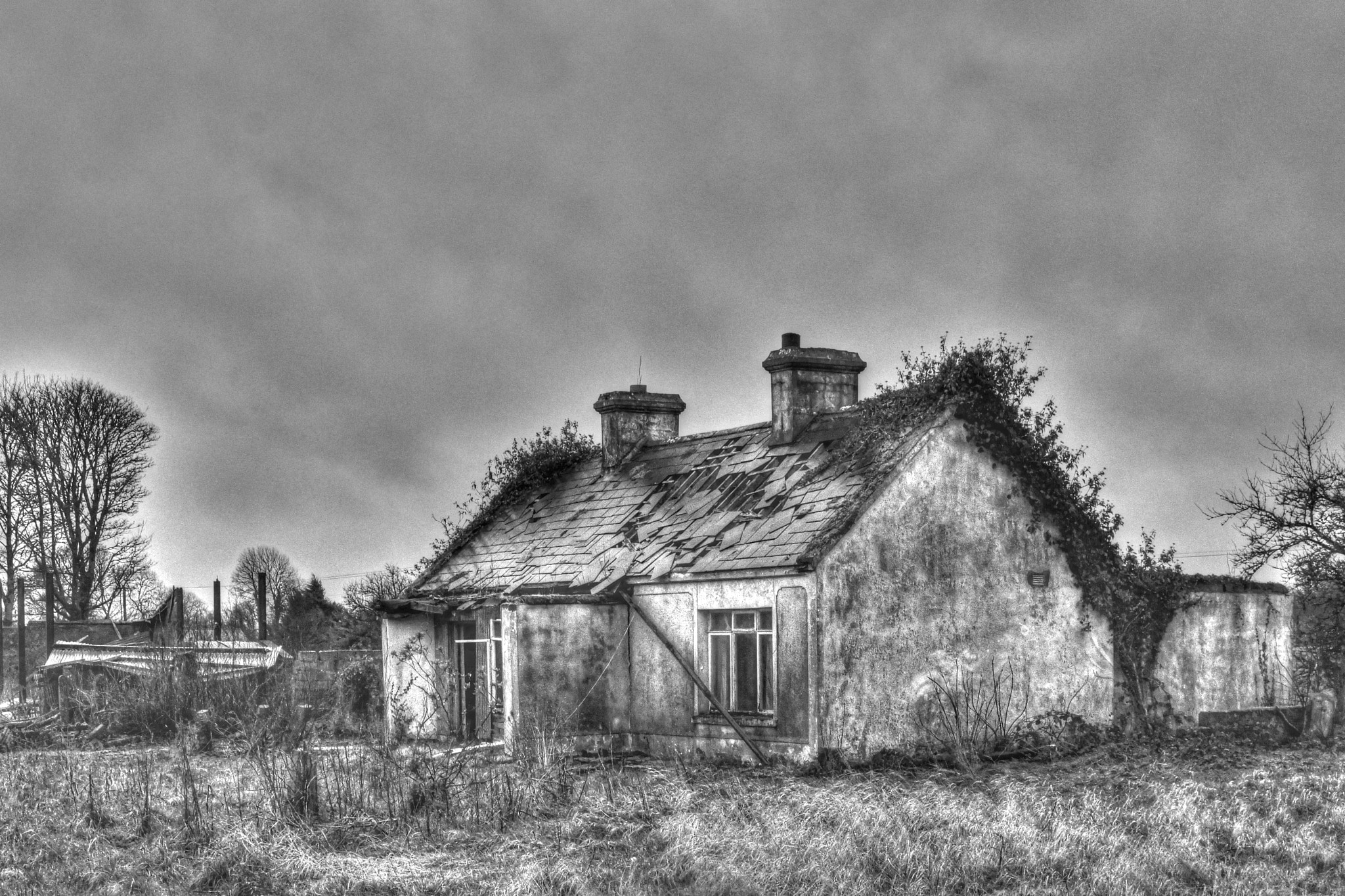 18.00 - 55.00 mm f/3.5 - 5.6 sample photo. Old house photography