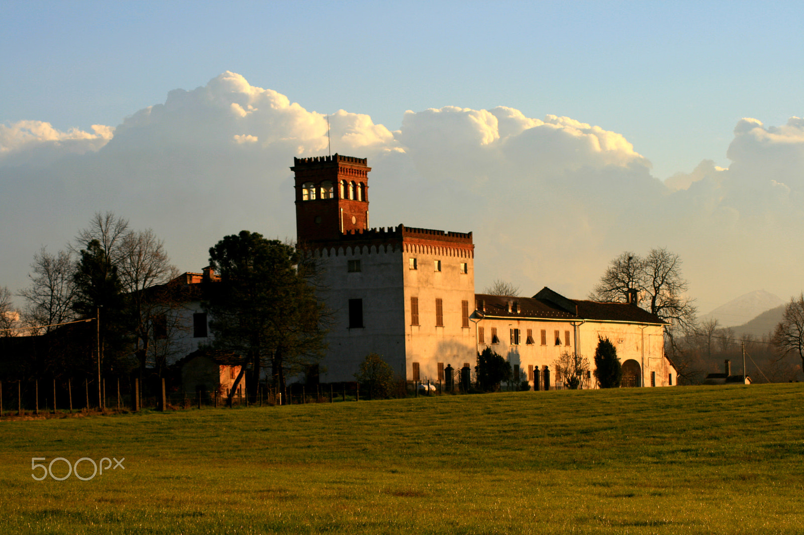 Canon EOS 400D (EOS Digital Rebel XTi / EOS Kiss Digital X) sample photo. Il castellone (the big castle) near by novi l. photography