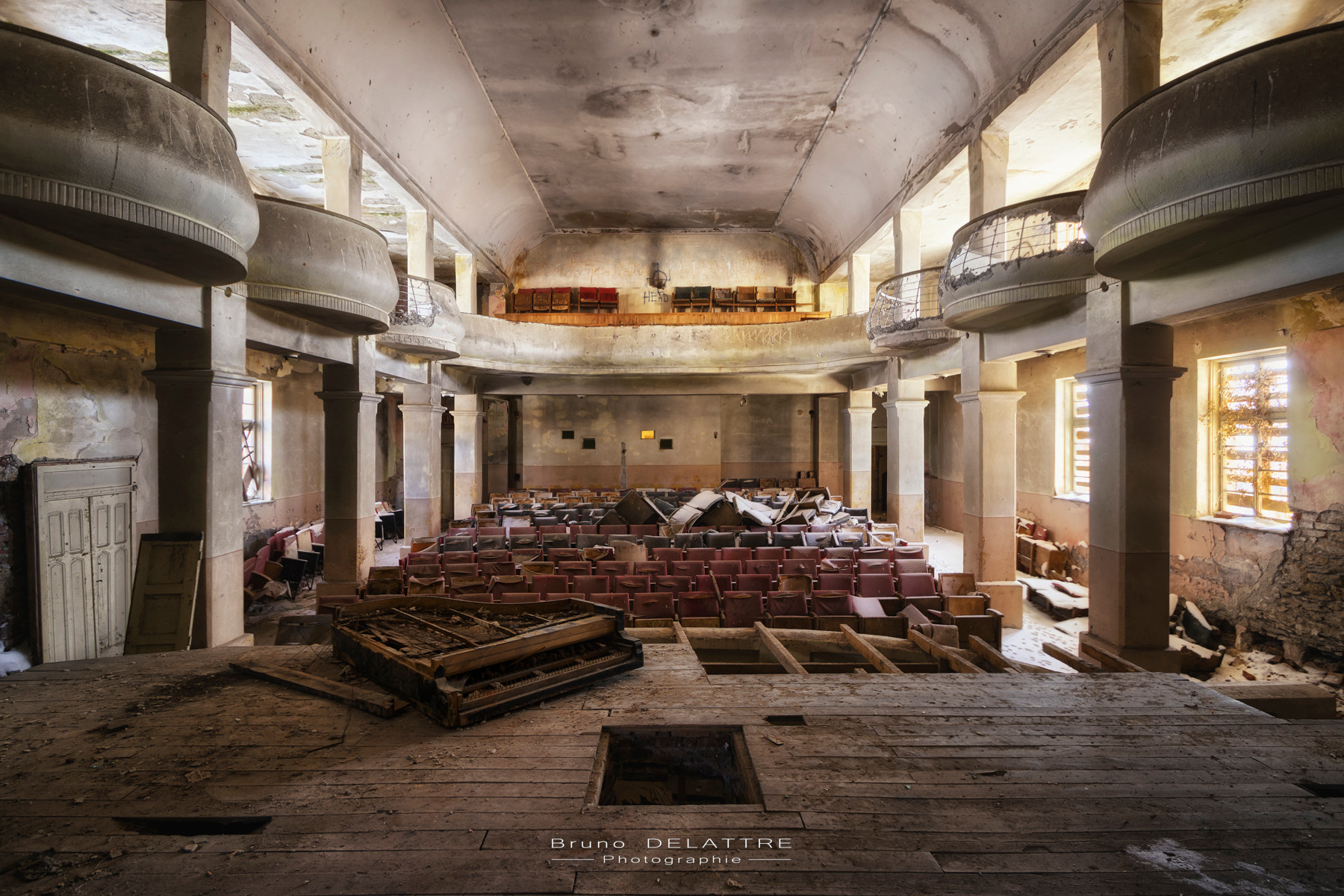 Pentax K-3 sample photo. Abandonned theatre photography