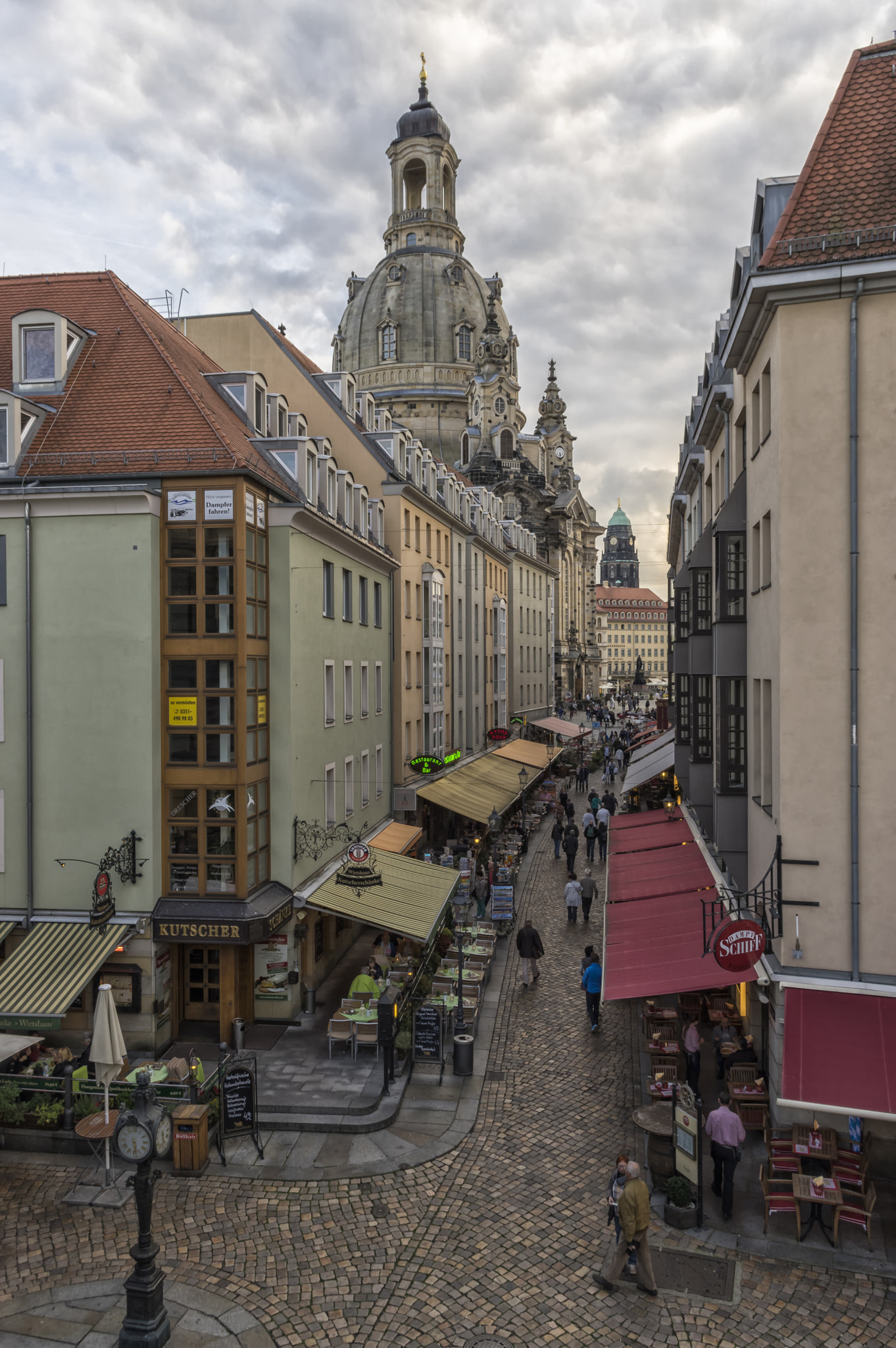 Pentax smc DA 18-55mm F3.5-5.6 AL WR sample photo. Münzgasse dresden photography