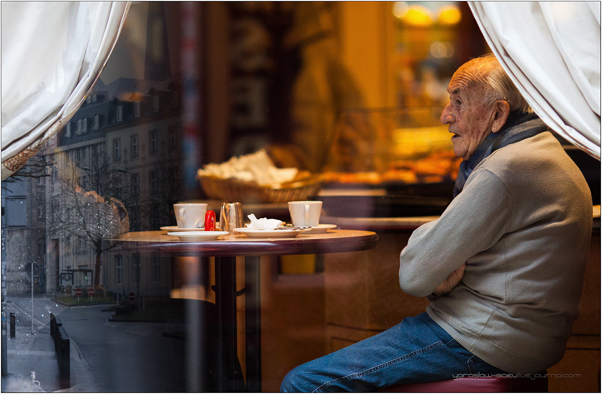 Canon EOS 50D + Canon EF 135mm F2L USM sample photo. Coffee with luxembourg photography