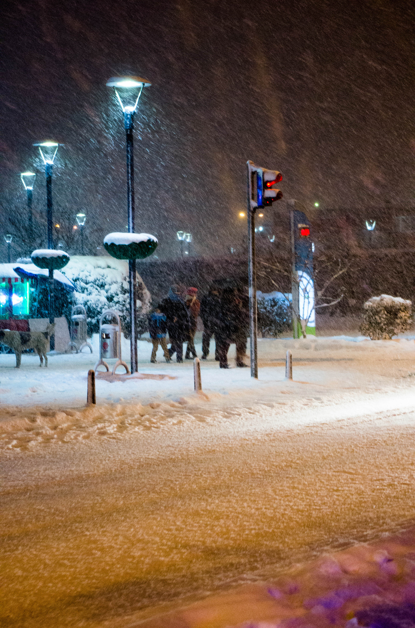 Pentax K-5 IIs sample photo. Cold street - hot peoples photography