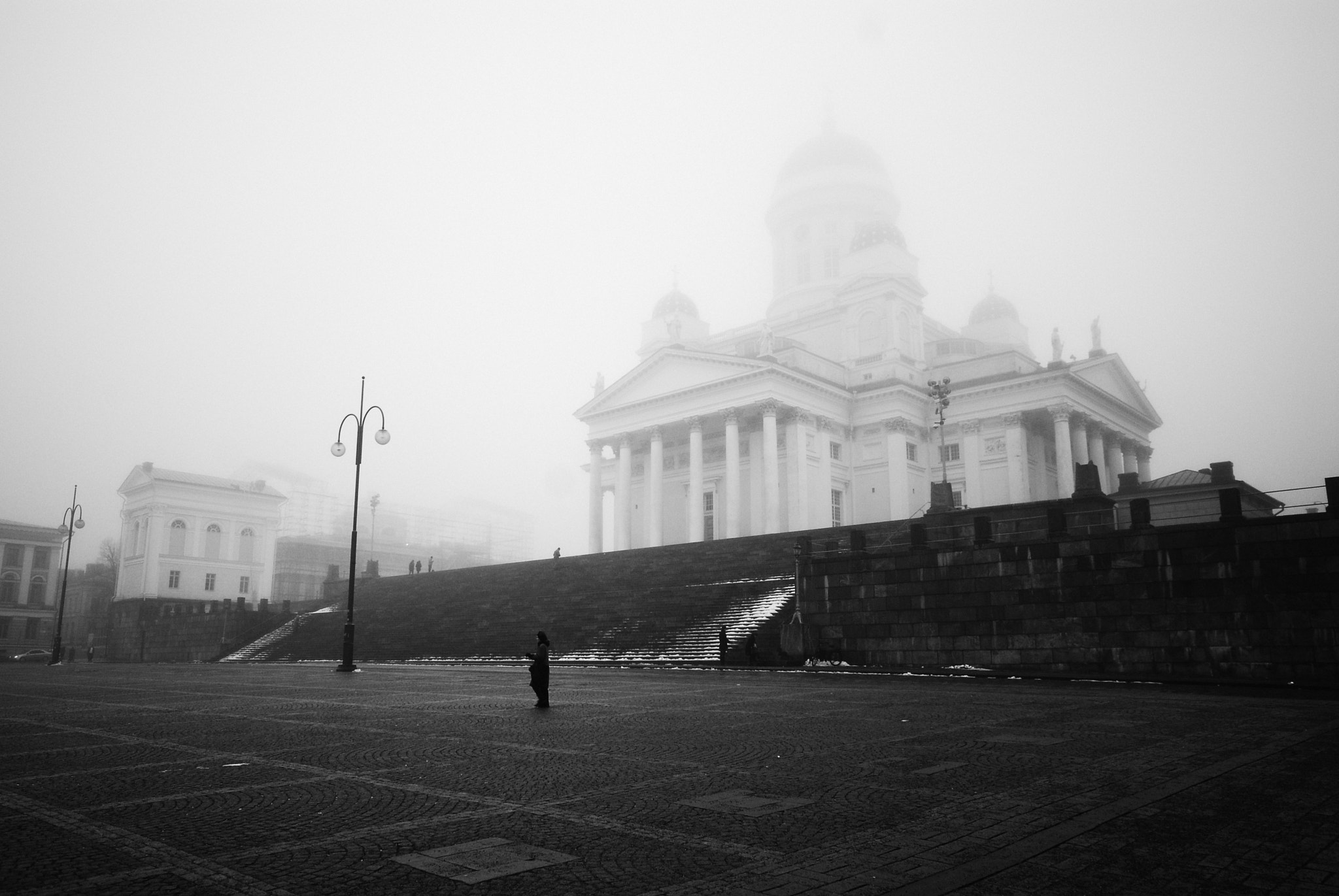Sigma 10-20mm F4-5.6 EX DC HSM sample photo. Fog,cathedral, man photography