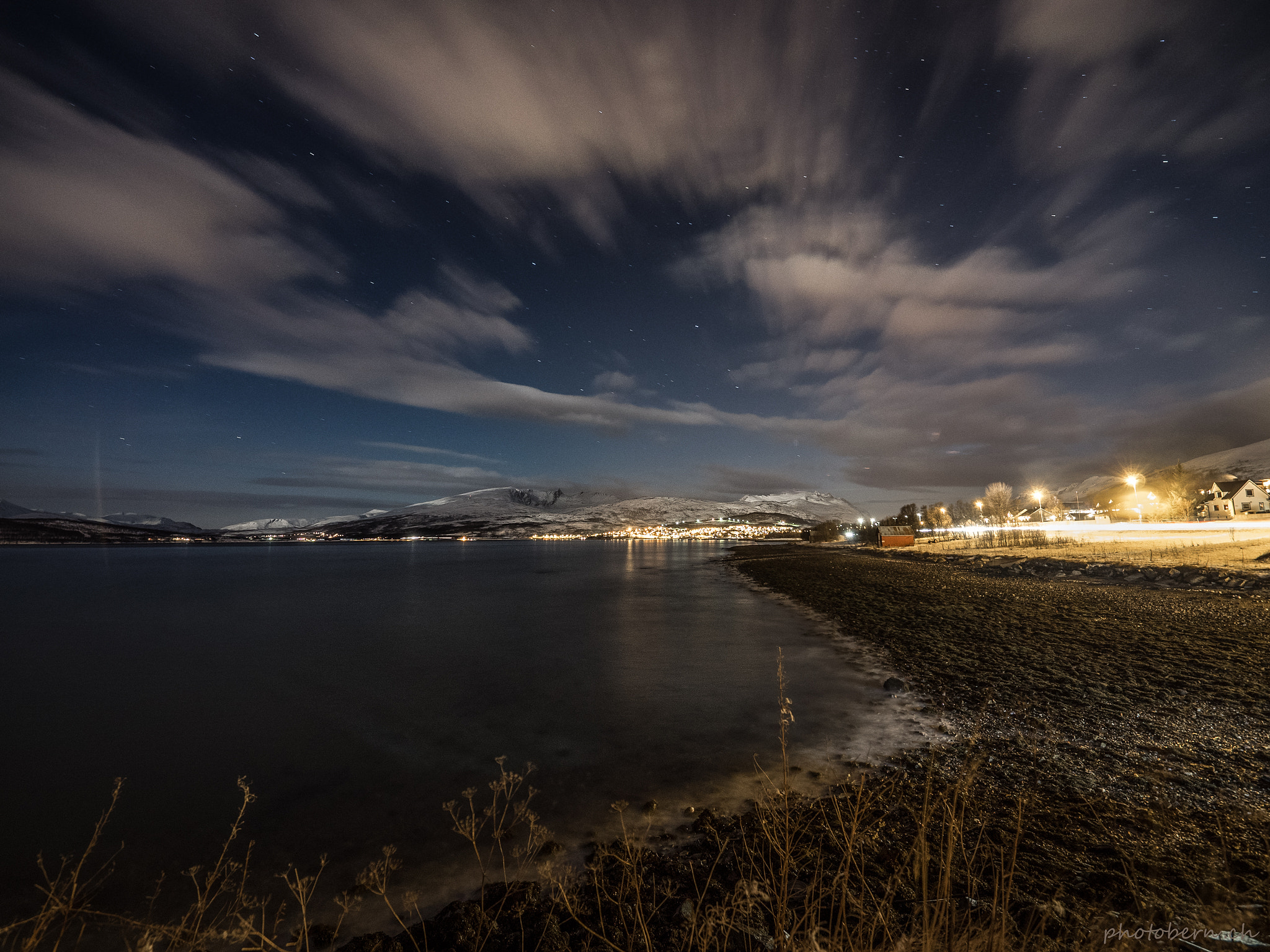 Olympus OM-D E-M1 + OLYMPUS  7-14mm Lens sample photo. Strand photography