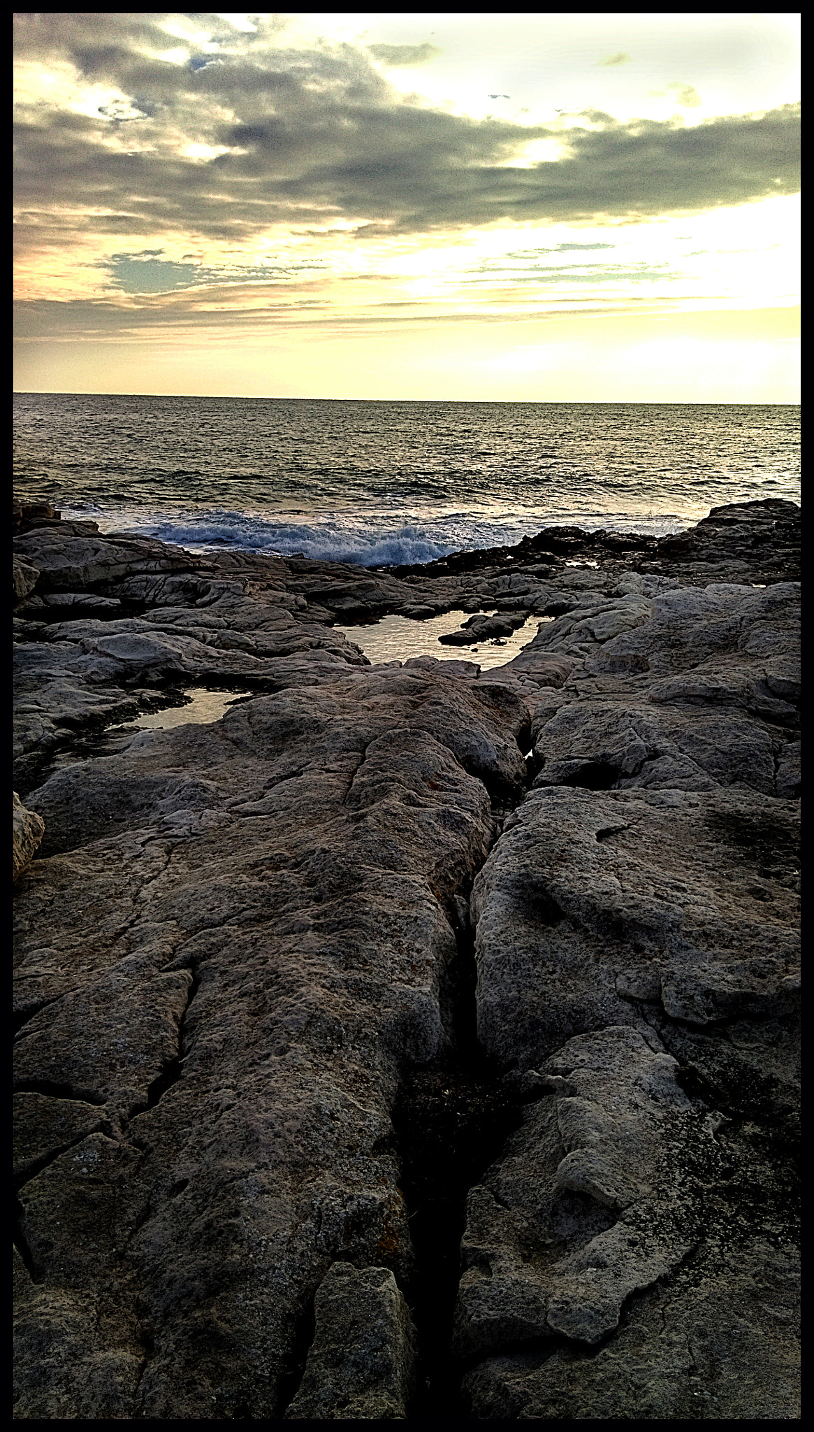 HTC DESIRE 820 sample photo. Sea side photography