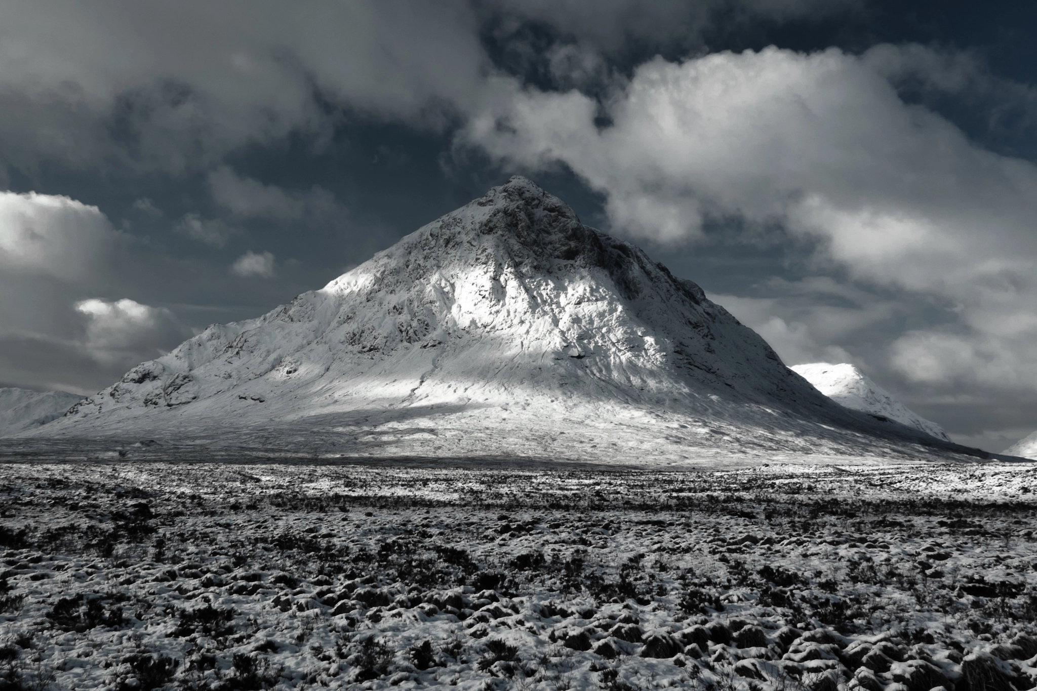 Samsung NX1000 + Samsung NX 16mm F2.4 Pancake sample photo. Buachaille etive mor photography