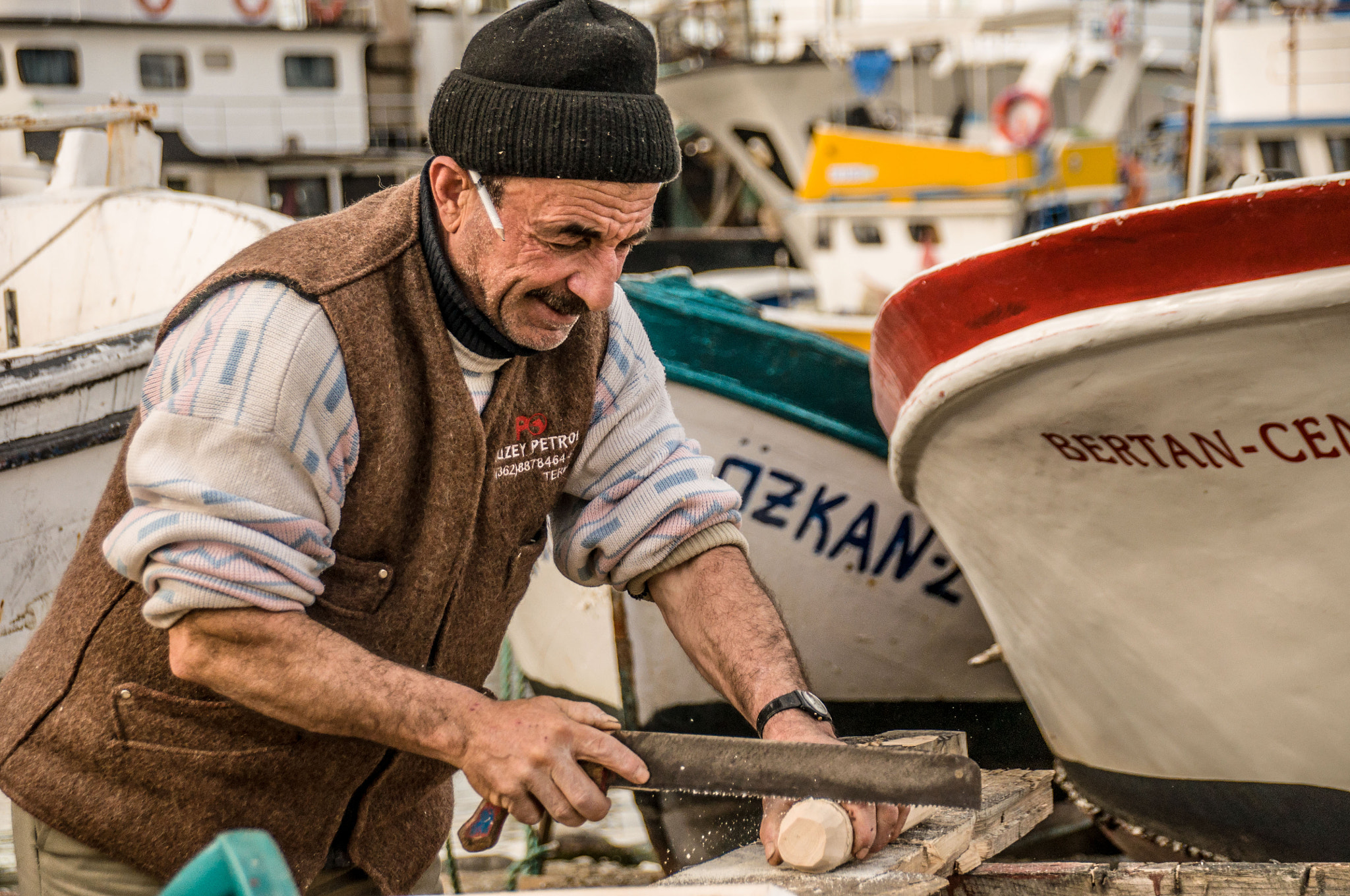 Nikon D5000 + Sigma 18-250mm F3.5-6.3 DC Macro OS HSM sample photo. Fisherman photography