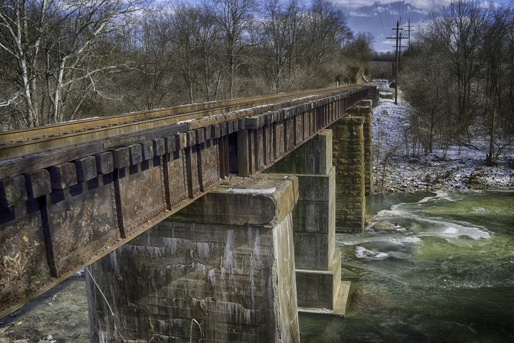 AF Zoom-Nikkor 28-80mm f/3.5-5.6D sample photo. Over icy waters photography