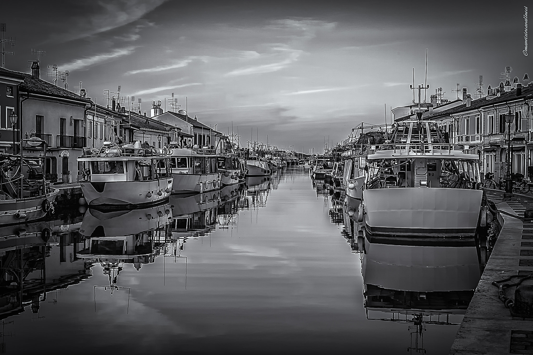Nikon D4 + Nikon AF-S Nikkor 50mm F1.8G sample photo. Cesenatico photography