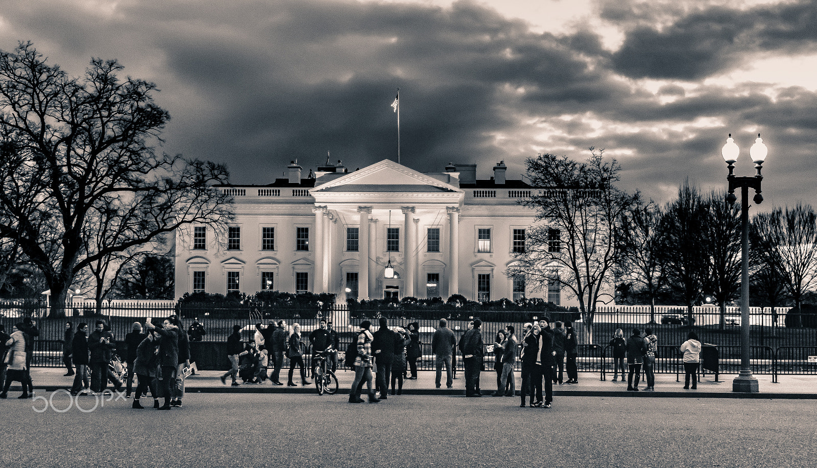 Canon EF 28-300mm F3.5-5.6L IS USM sample photo. The white house photography