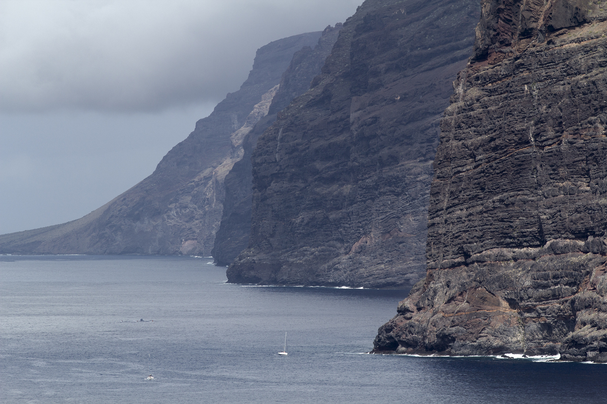 Canon EOS 600D (Rebel EOS T3i / EOS Kiss X5) + Canon EF 200mm F2.8L II USM sample photo. Los gigantes photography