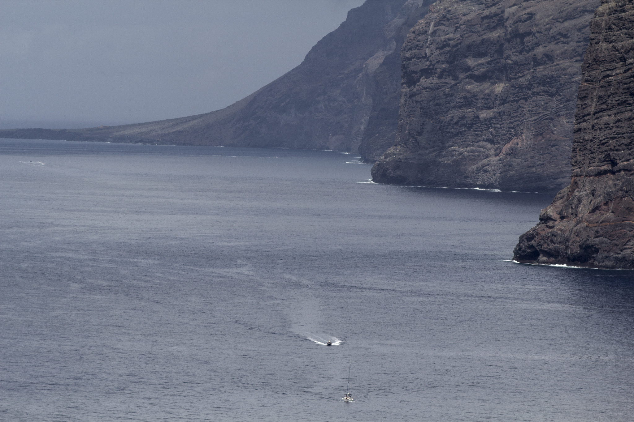 Canon EOS 600D (Rebel EOS T3i / EOS Kiss X5) + Canon EF 200mm F2.8L II USM sample photo. Los gigantes photography