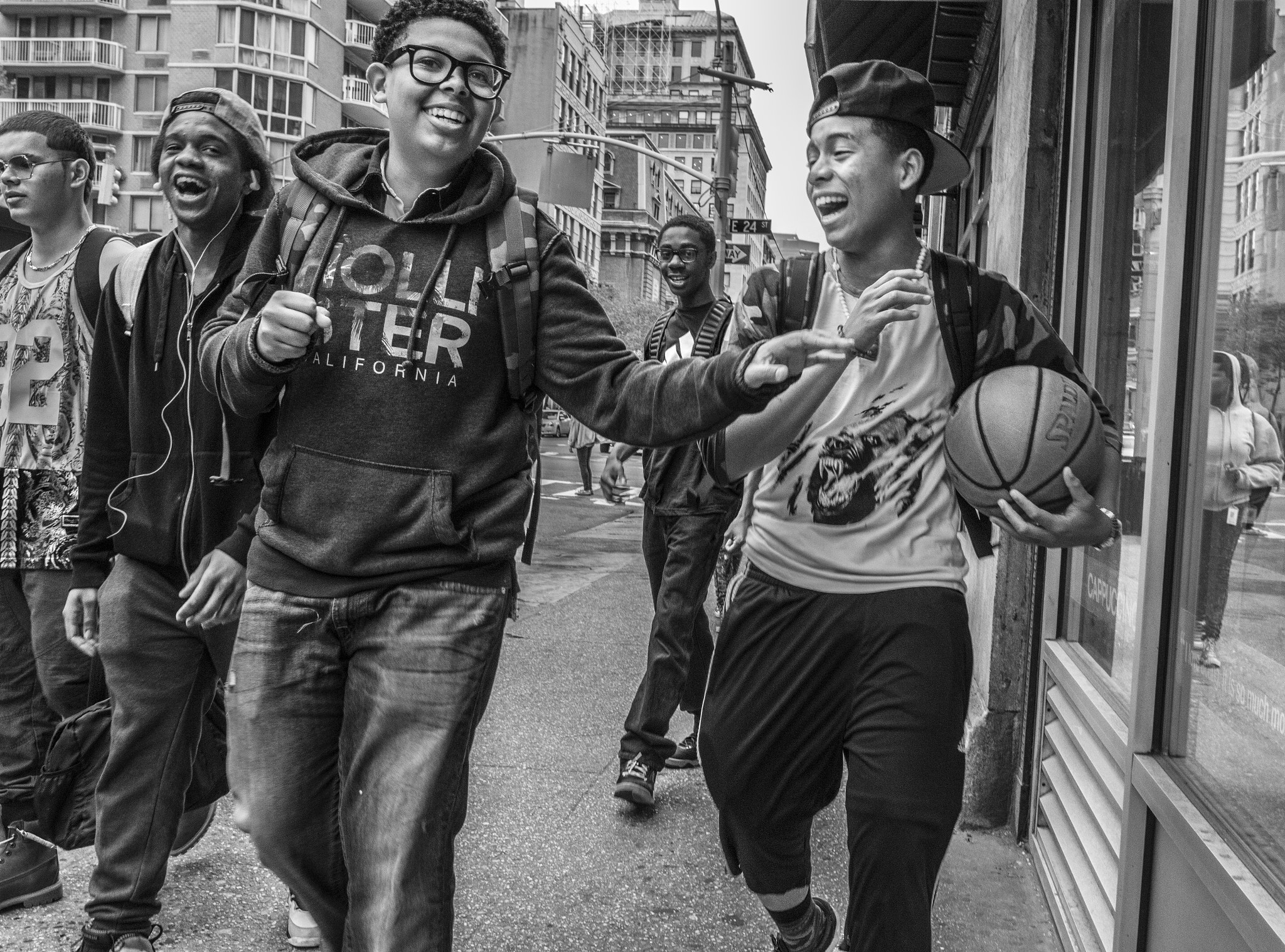 Nikon D7200 + Nikon AF-S Nikkor 20mm F1.8G ED sample photo. The basketball boys photography