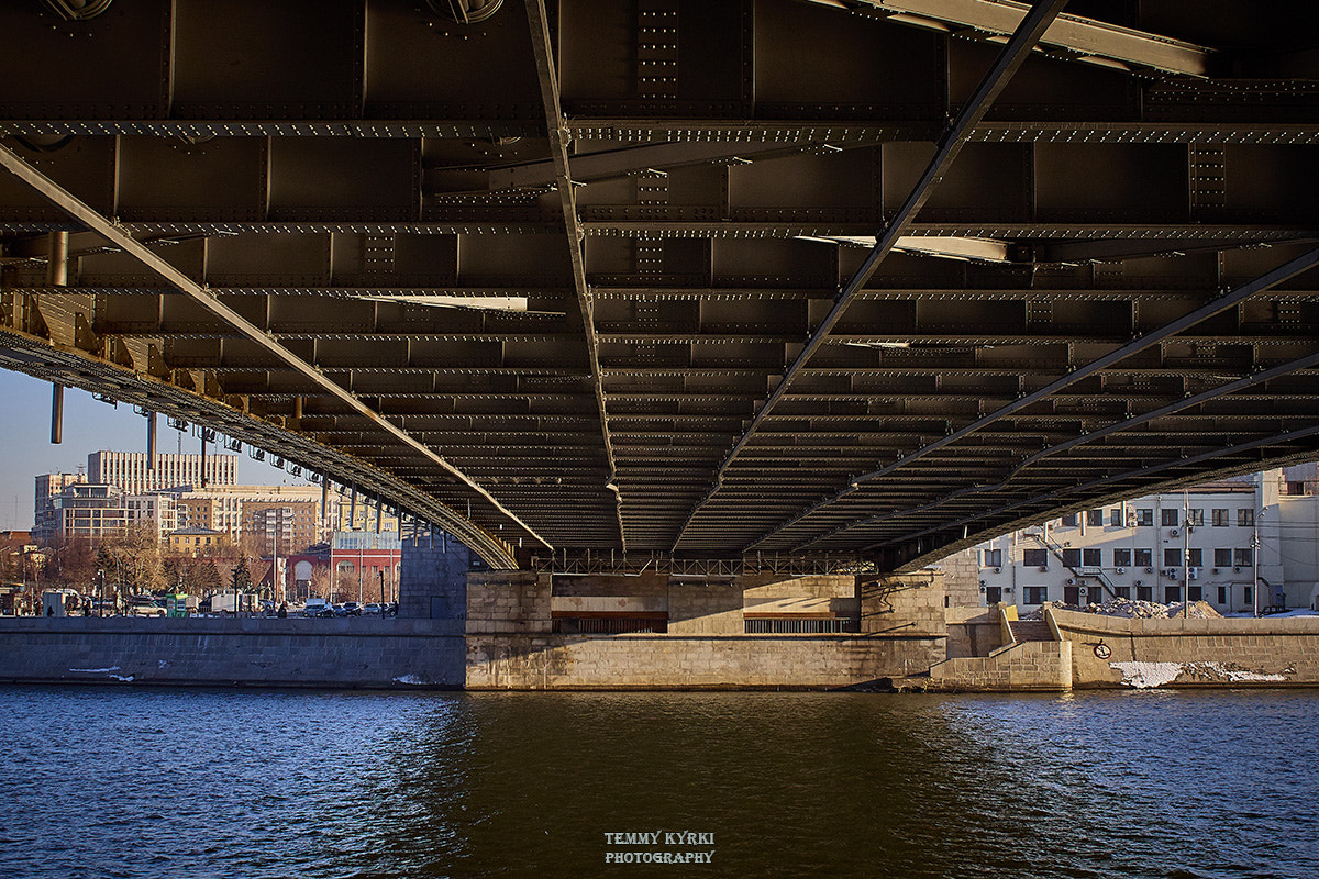 Olympus PEN E-PL5 + Sigma 30mm F2.8 DN Art sample photo. Under the bridge photography