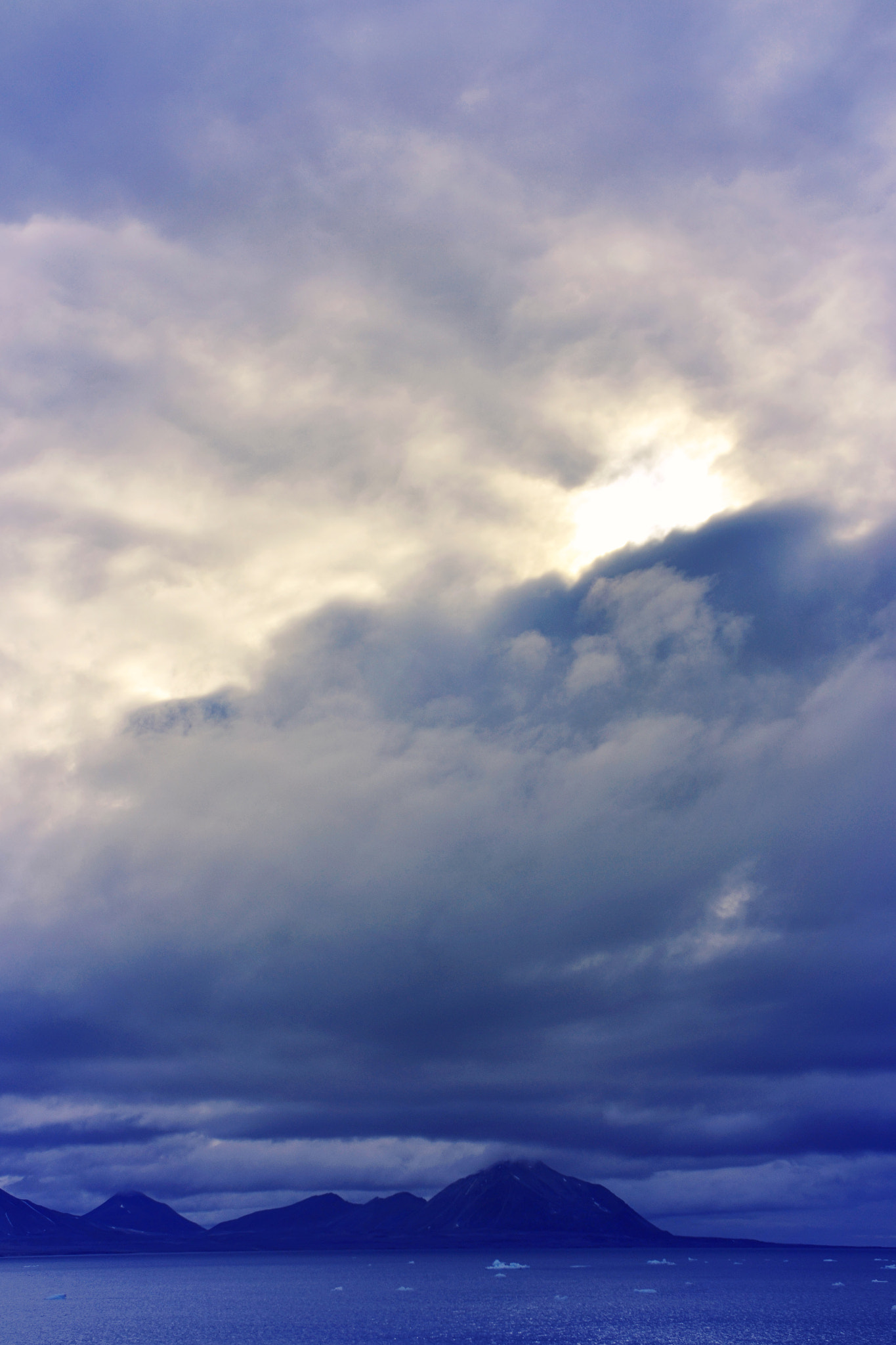 Zeiss Milvus 35mm f/2 sample photo. -before the storm- photography