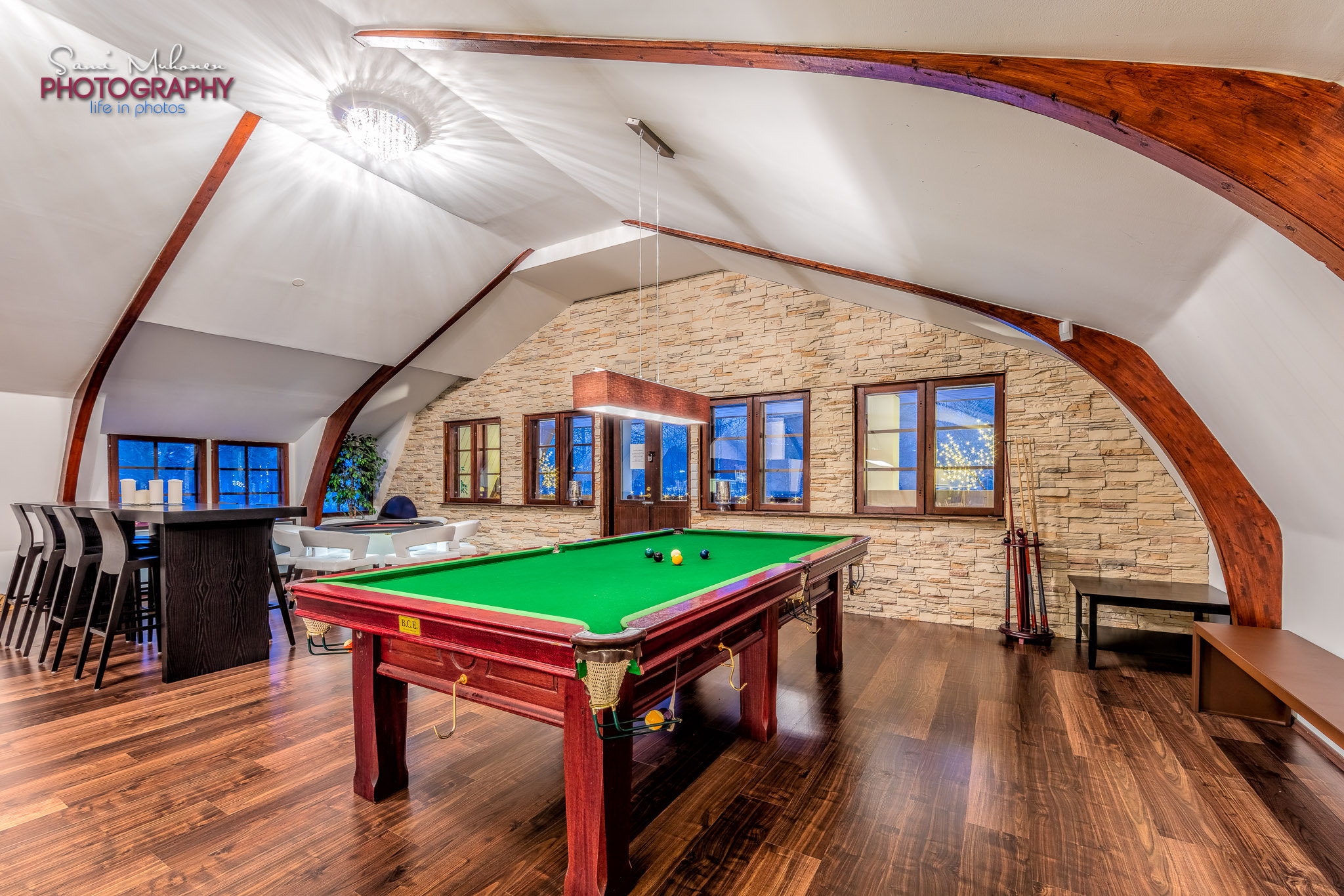 Canon EF 14mm F2.8L II USM sample photo. Pool corner photography