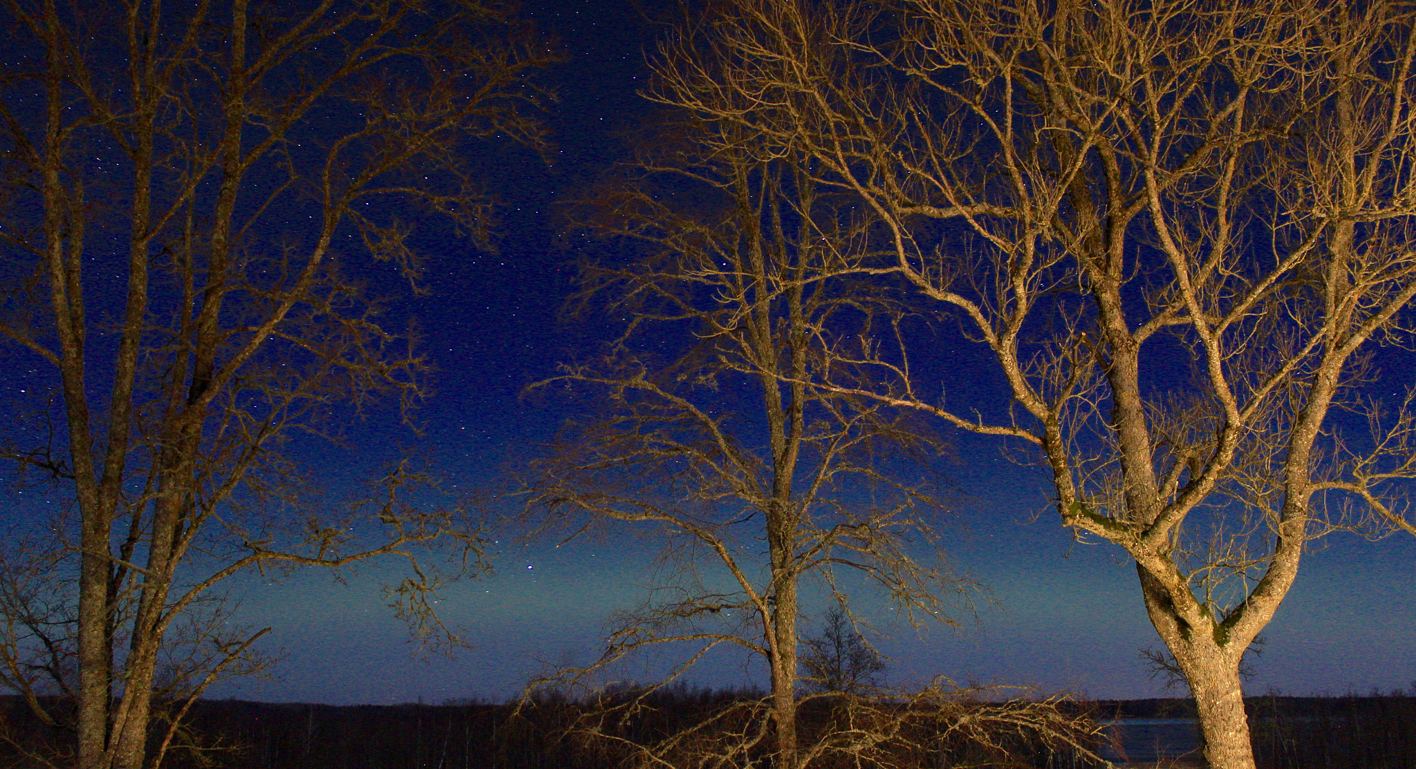Canon EF-S 18-55mm F3.5-5.6 III sample photo. Aurora borealis photography