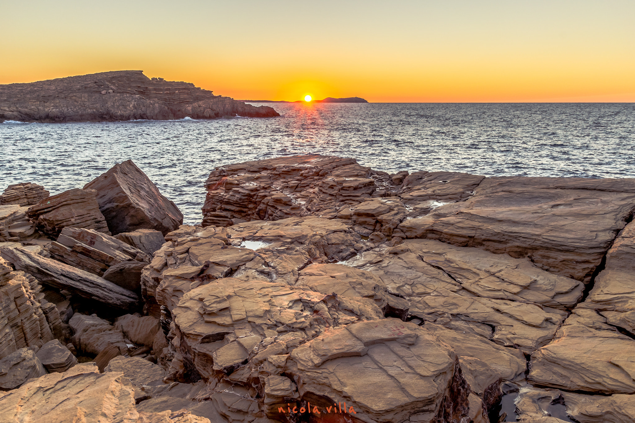 Sigma 18-250mm F3.5-6.3 DC OS HSM sample photo. Landscape on the rocks photography