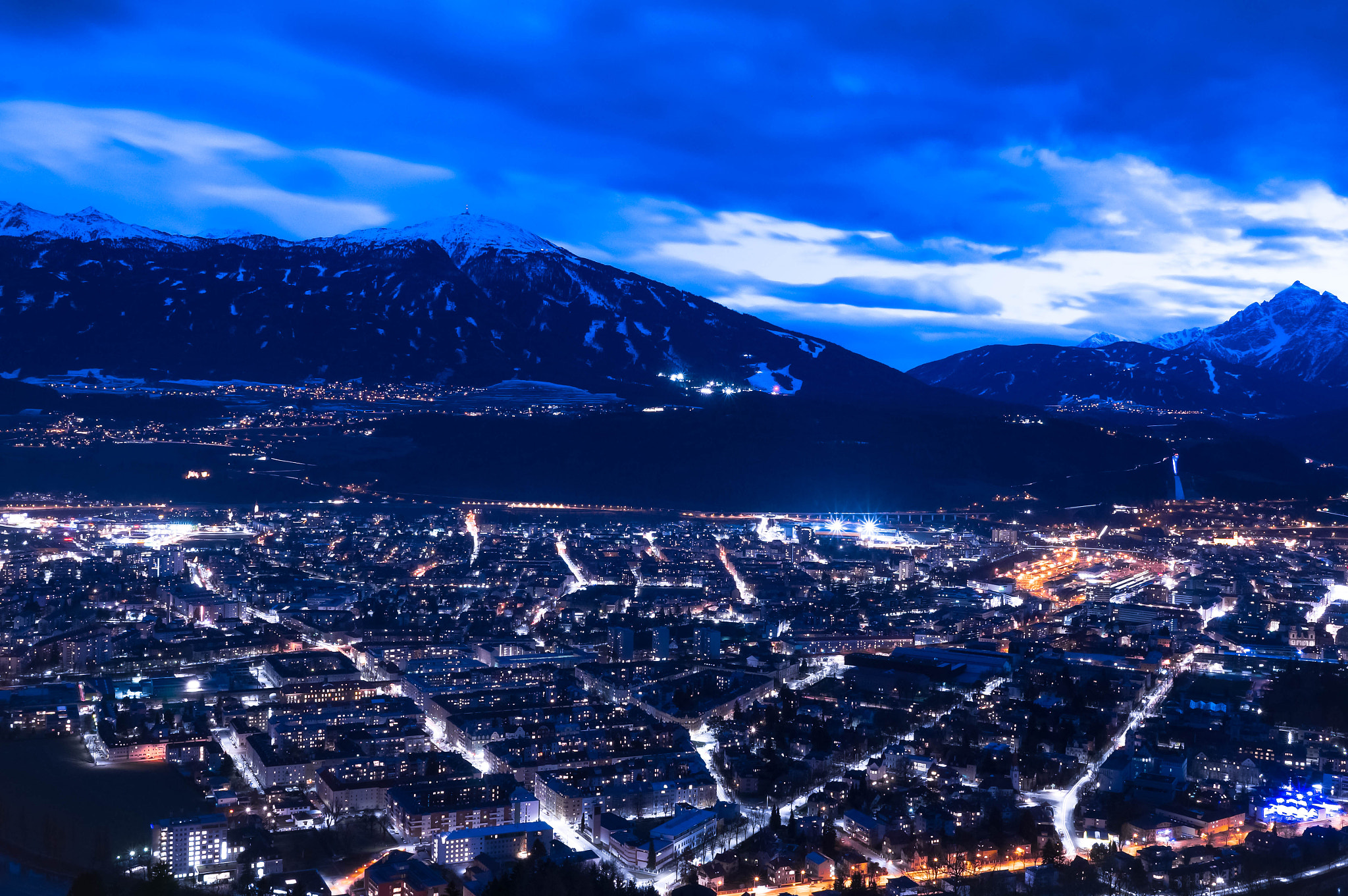 Sony Alpha NEX-5R + Sony Sonnar T* E 24mm F1.8 ZA sample photo. Innsbruck photography