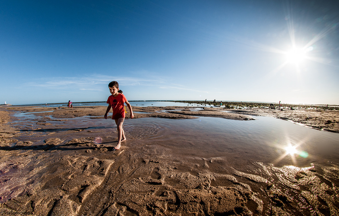 Nikon D90 + Samyang 8mm F3.5 Aspherical IF MC Fisheye sample photo. La playa photography